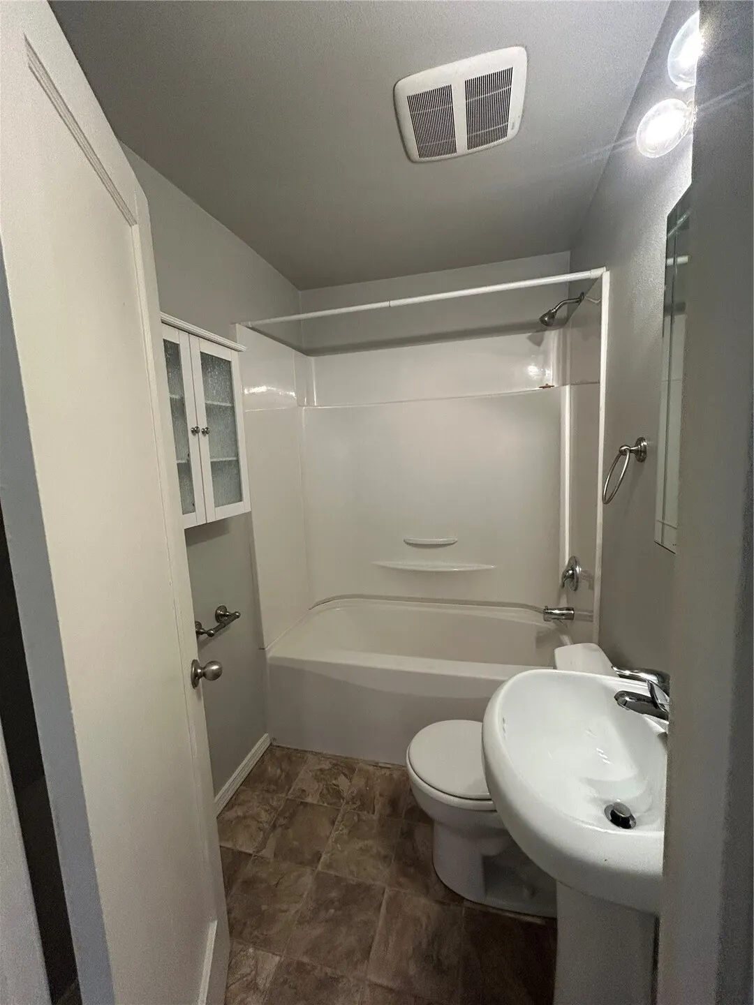 717 3rd Avenue N #1, Seattle, WA 98109