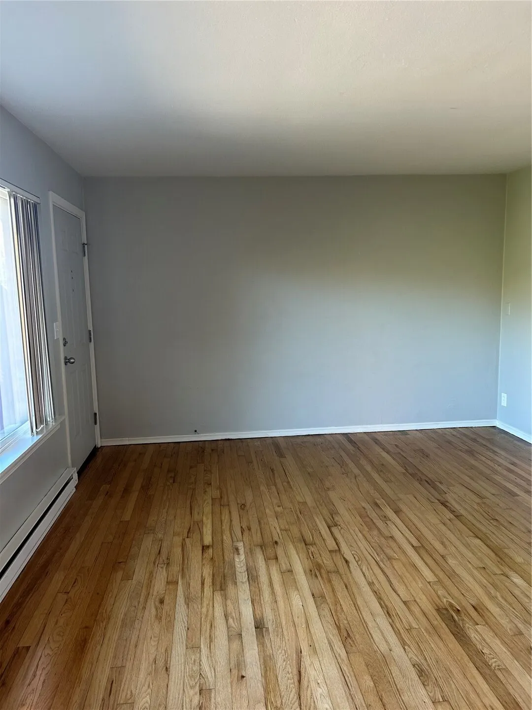 717 3rd Avenue N #1, Seattle, WA 98109