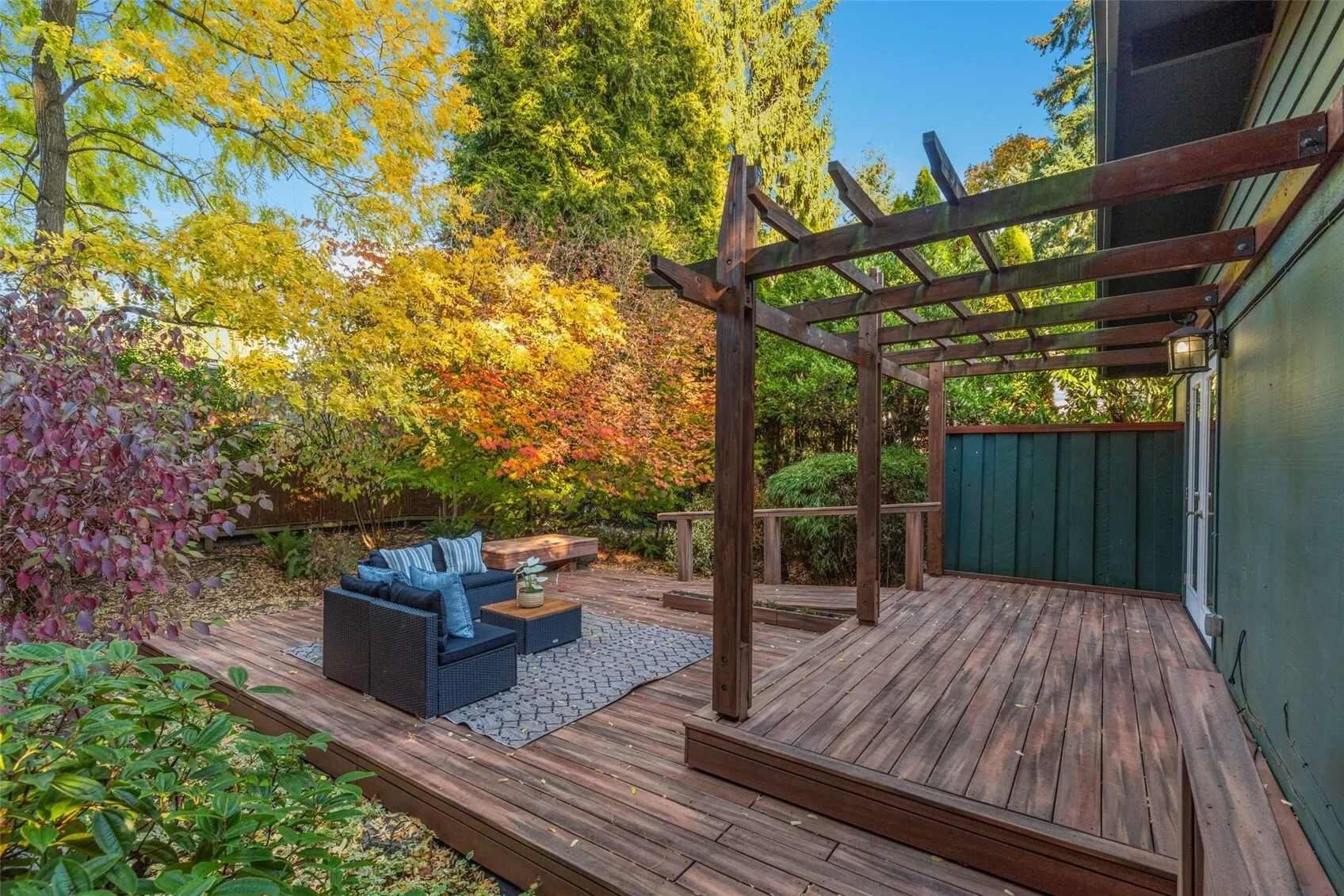 13524 Roosevelt Way N, Seattle, WA 98133