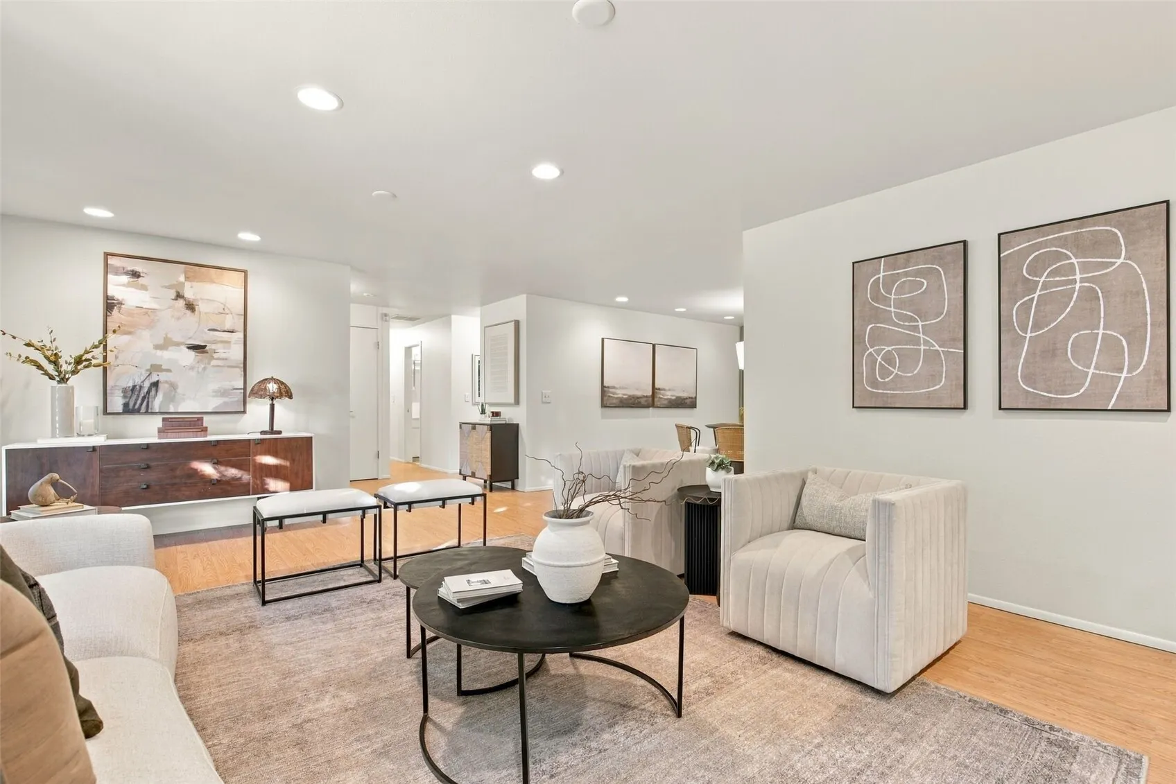 13524 Roosevelt Way N, Seattle, WA 98133