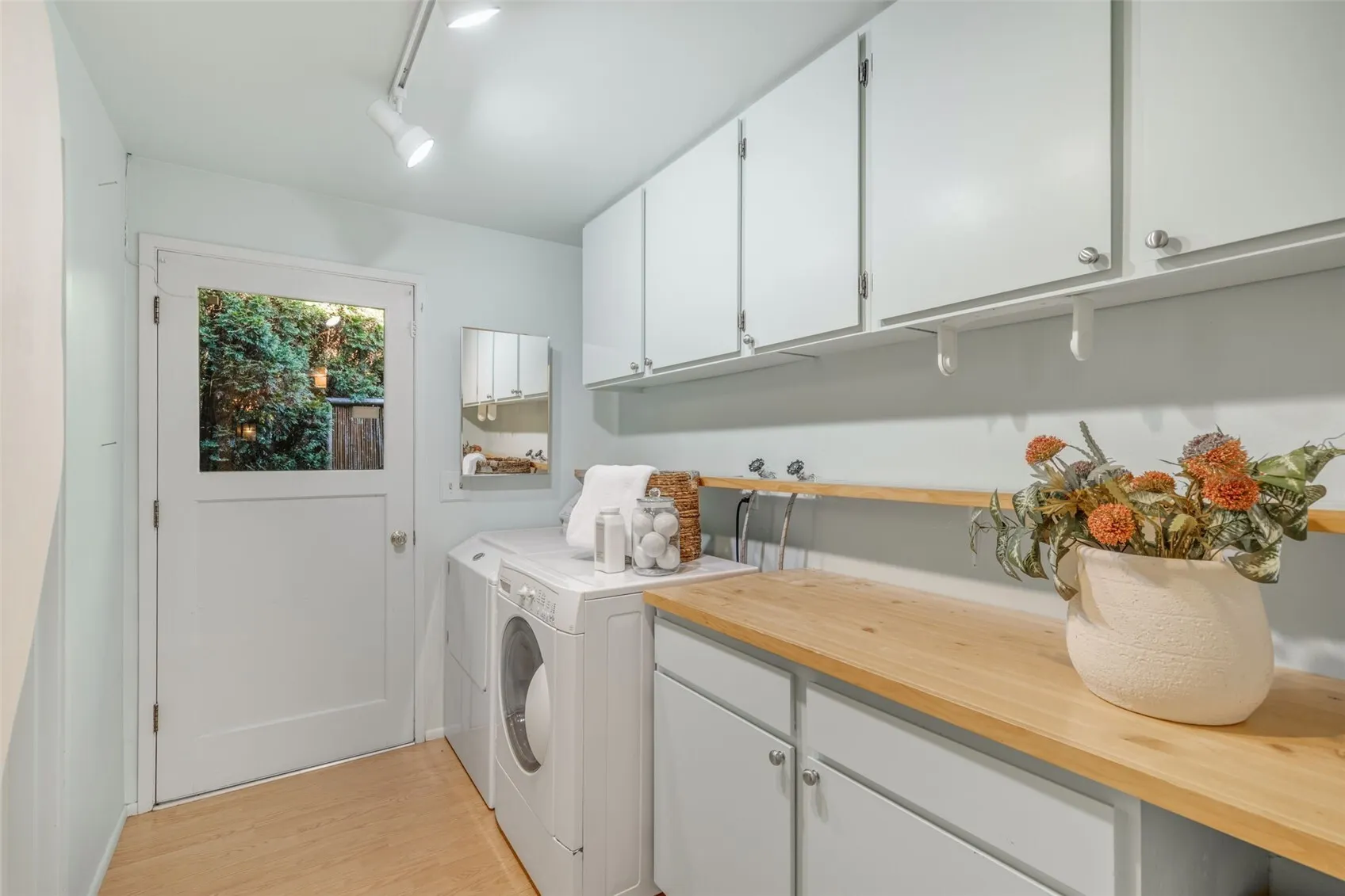 13524 Roosevelt Way N, Seattle, WA 98133