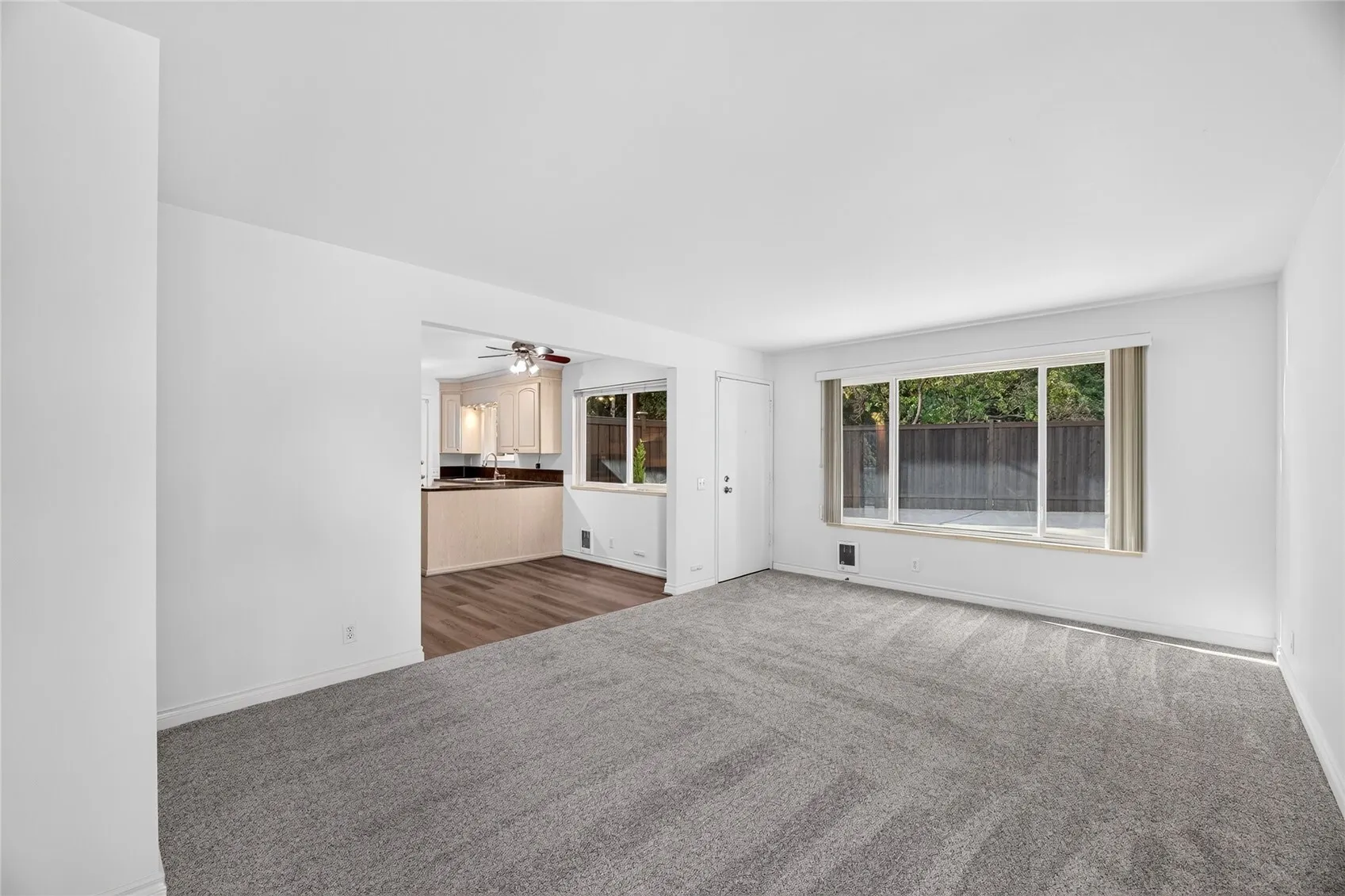 3128 SW Admiral Way , Seattle, WA 98126-2313