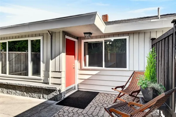 3128 SW Admiral Way , Seattle, WA 98126-2313