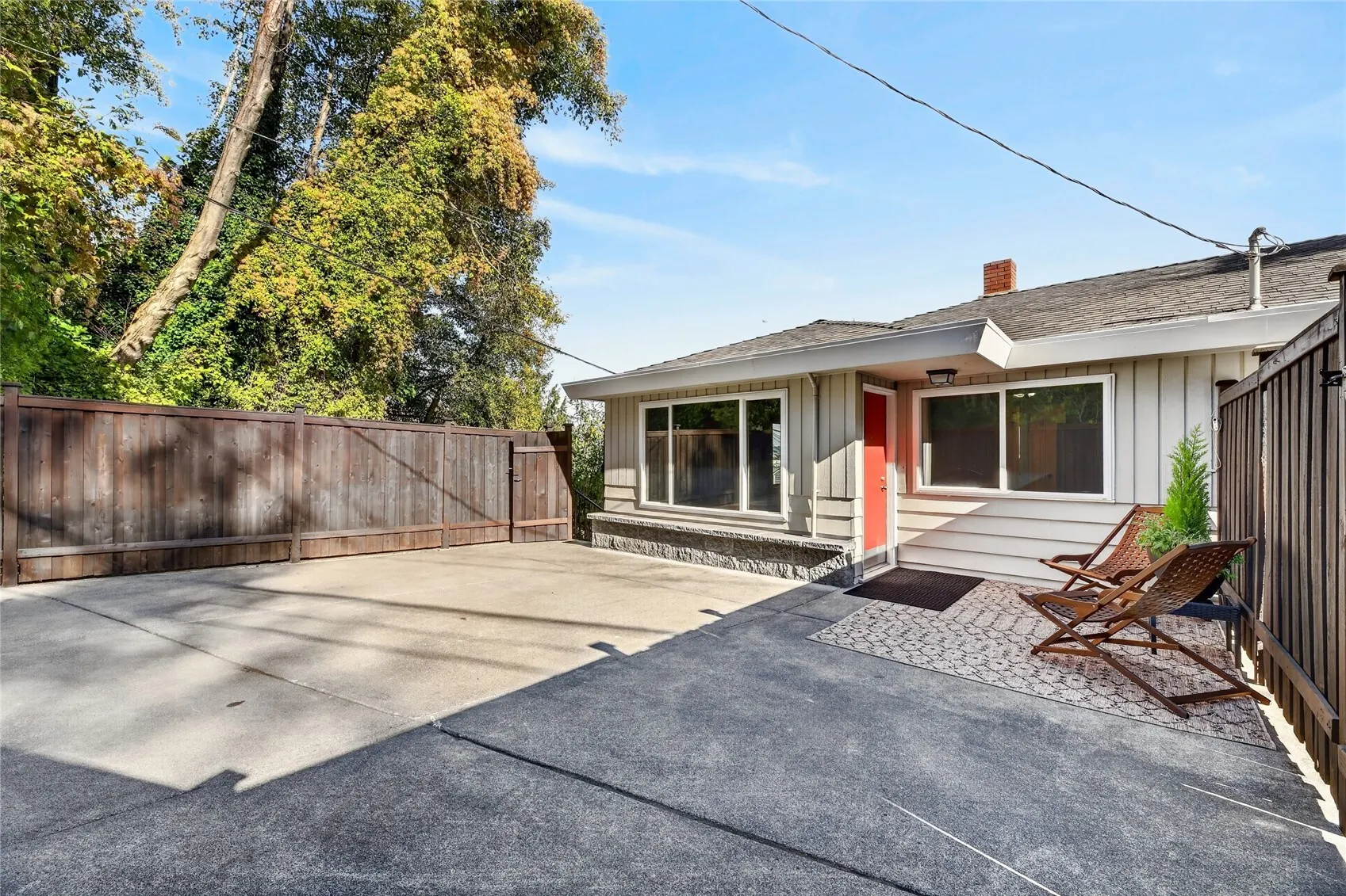 3128 SW Admiral Way , Seattle, WA 98126-2313