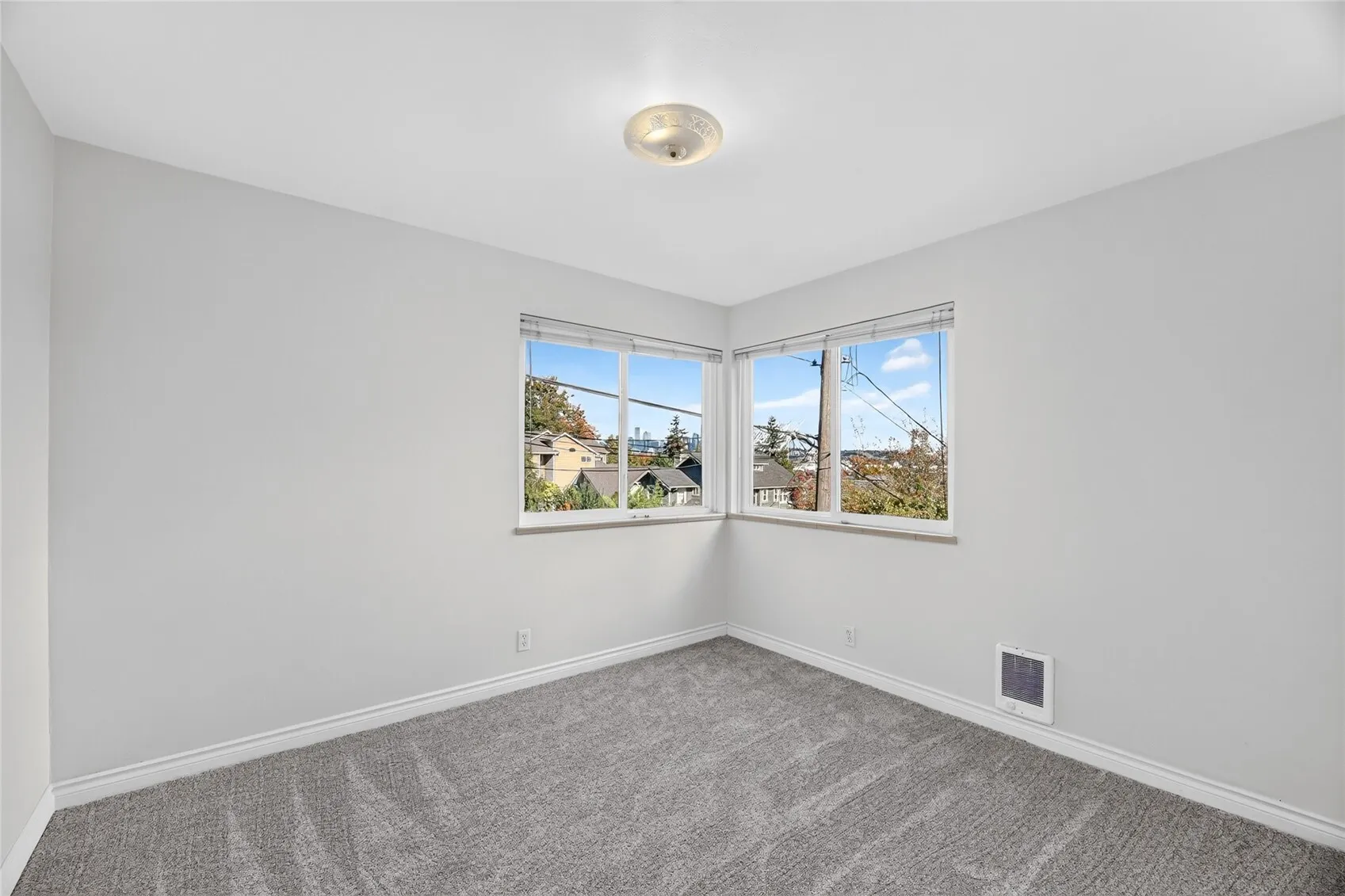 3128 SW Admiral Way , Seattle, WA 98126-2313