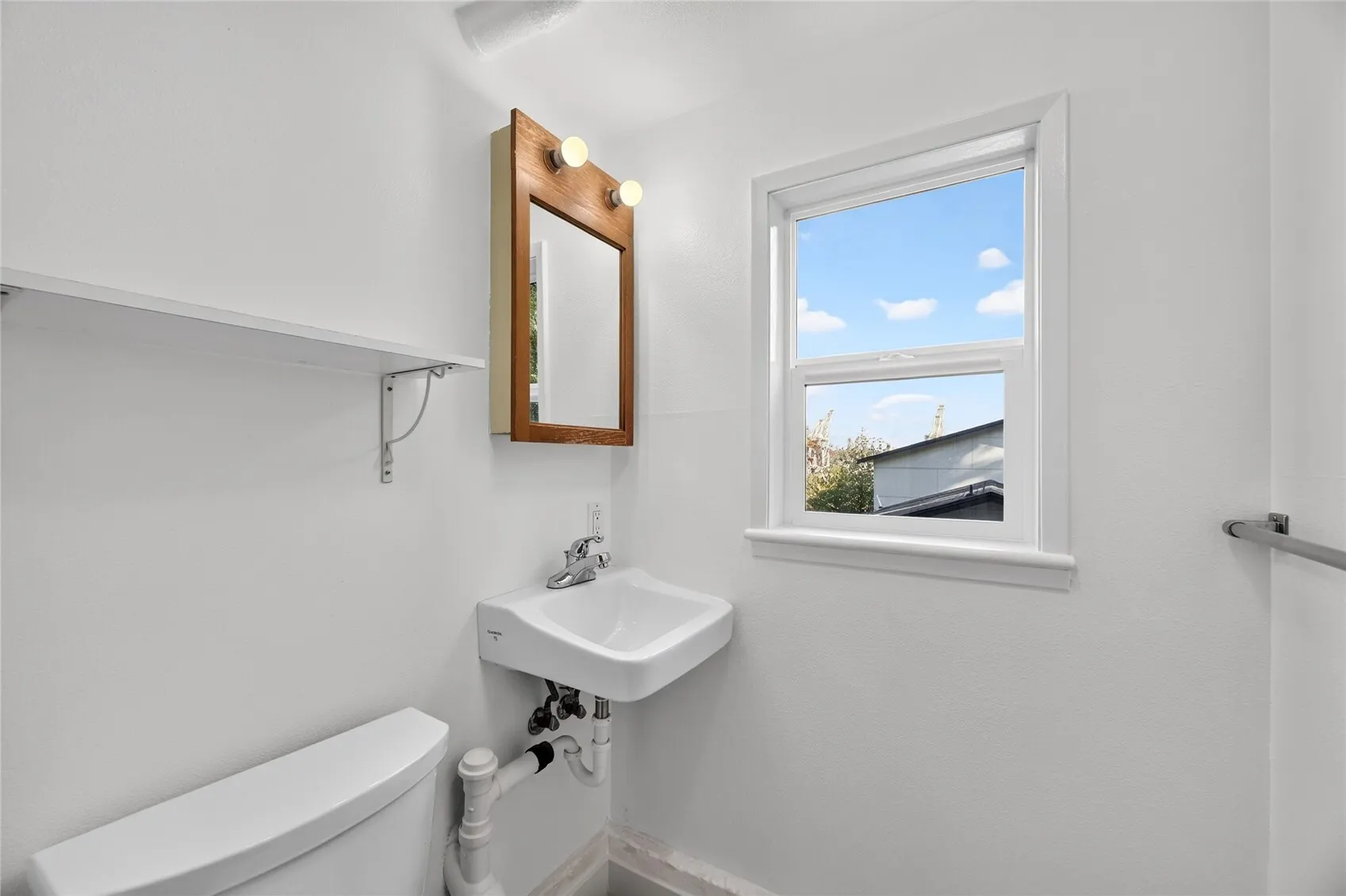 3128 SW Admiral Way , Seattle, WA 98126-2313