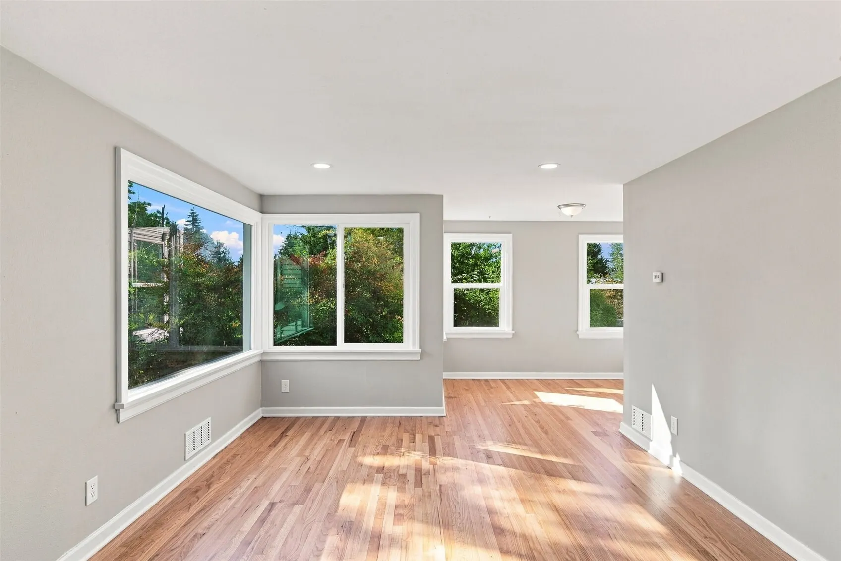11261 Occidental Avenue S, Seattle, WA 98168