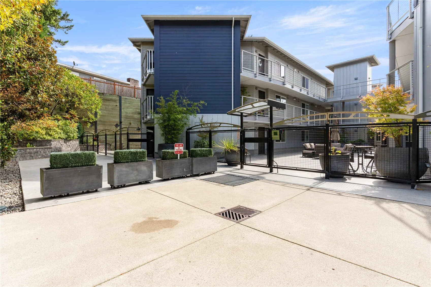 11920 98th Avenue NE #302, Kirkland, WA 98034