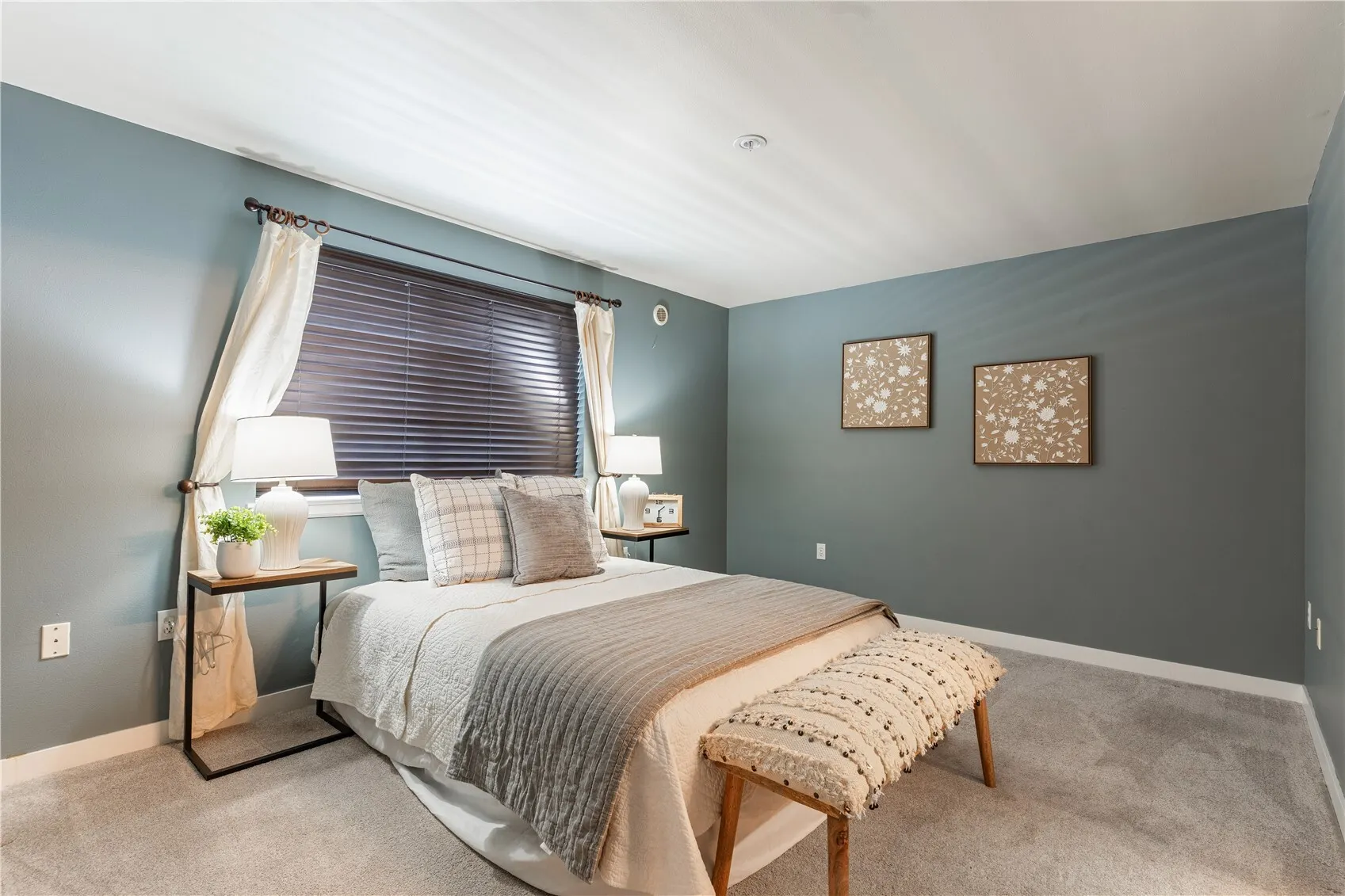 11920 98th Avenue NE #302, Kirkland, WA 98034