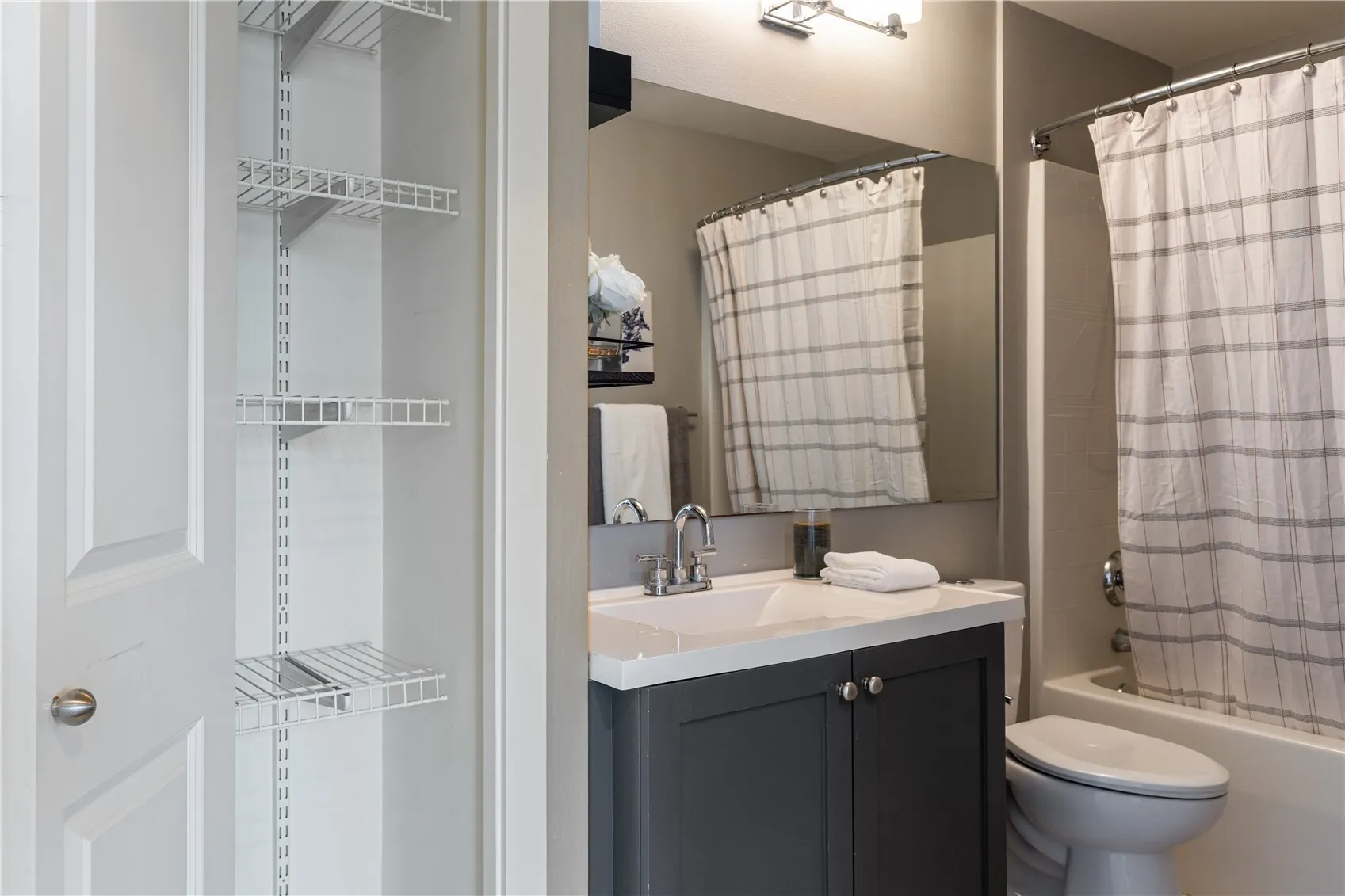 11920 98th Avenue NE #302, Kirkland, WA 98034