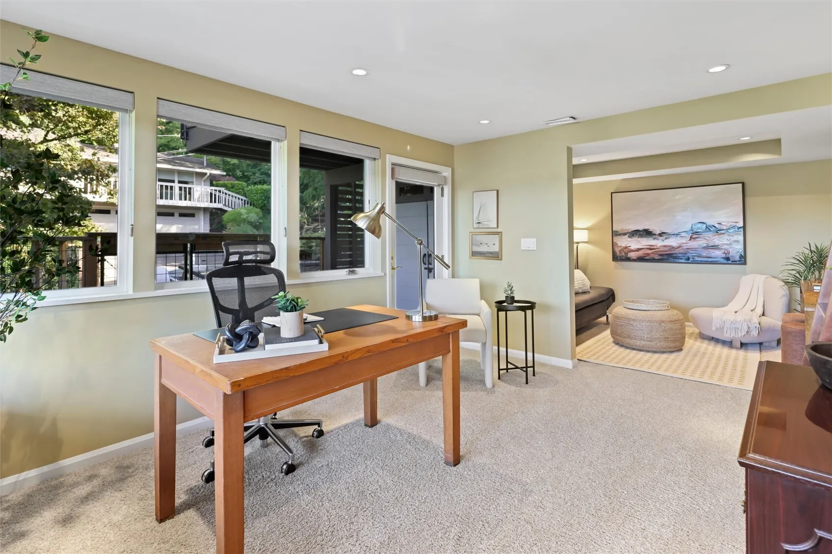 13210 Holmes Point Drive NE, Kirkland, WA 98034-9016