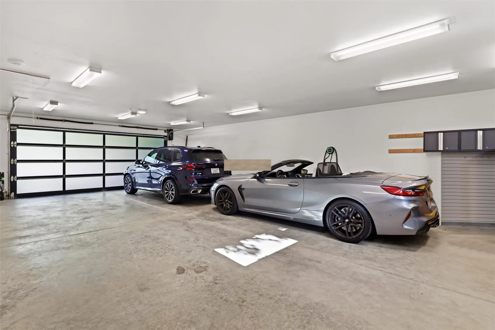 13210 Holmes Point Drive NE, Kirkland, WA 98034-9016