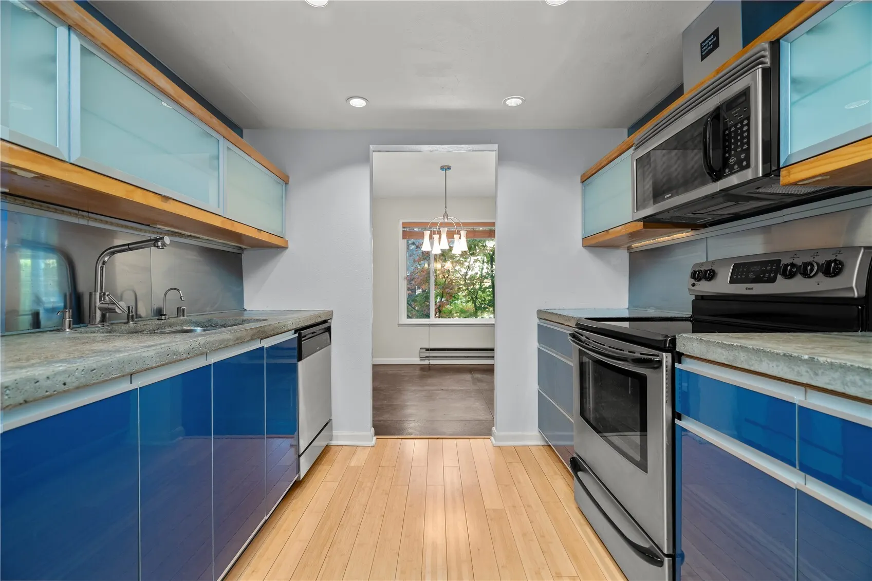210 Boylston Avenue E #101, Seattle, WA 98102