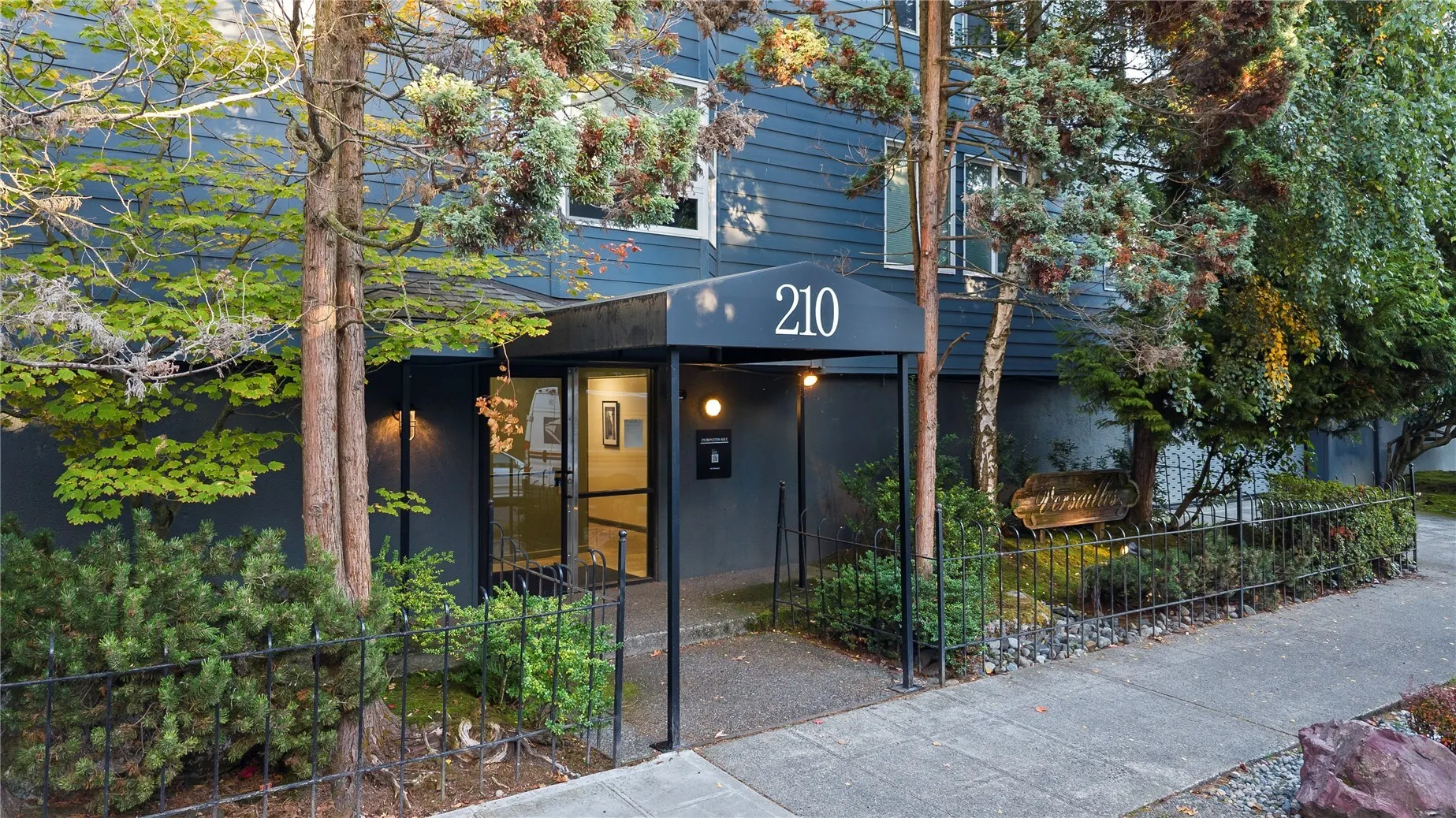 210 Boylston Avenue E #101, Seattle, WA 98102