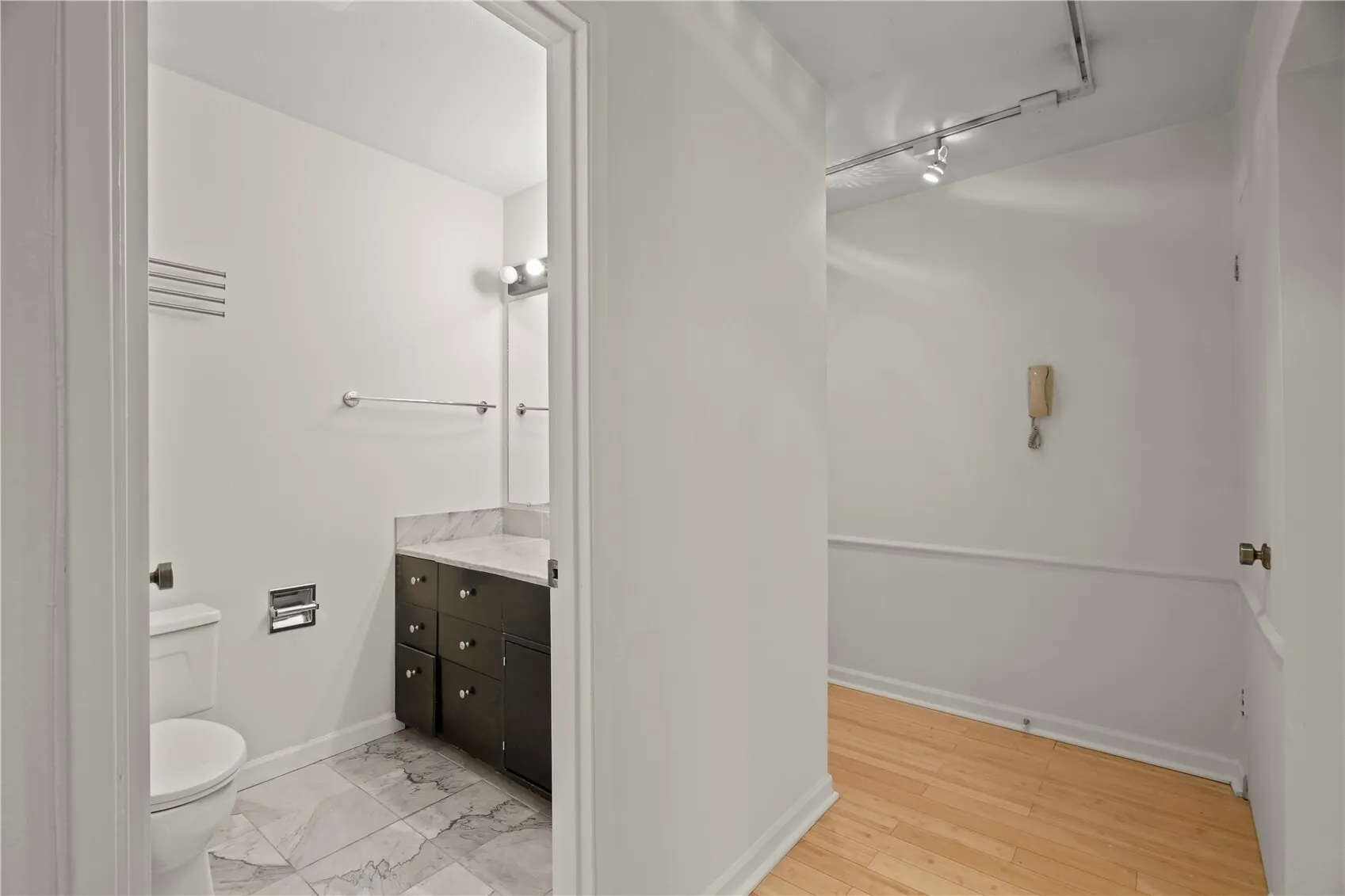 210 Boylston Avenue E #101, Seattle, WA 98102