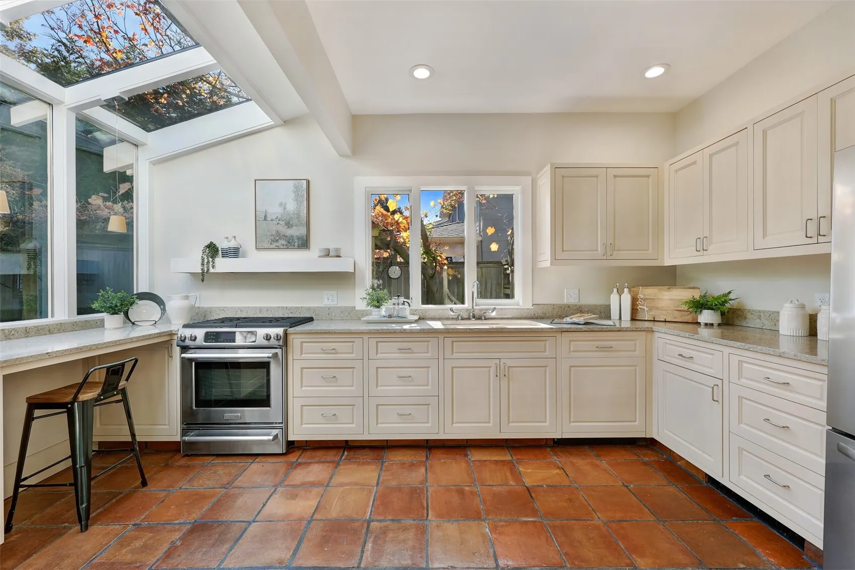 926 11th Avenue E, Seattle, WA 98102