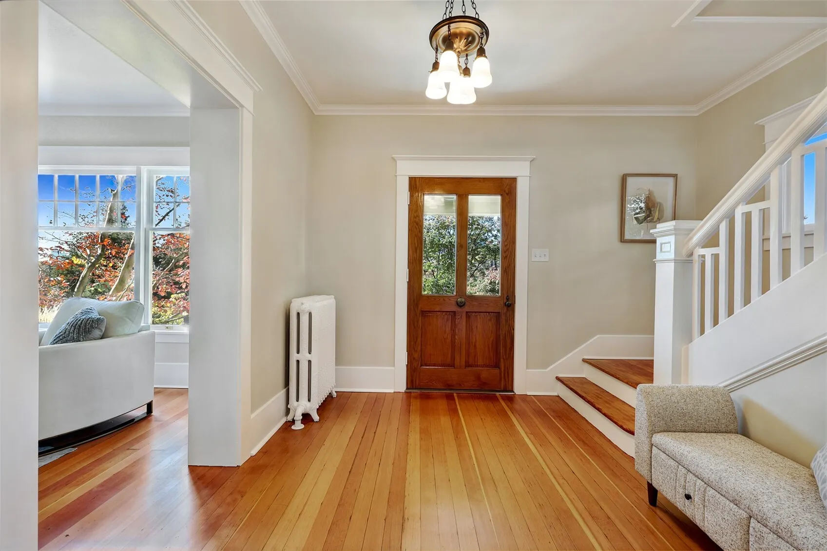 926 11th Avenue E, Seattle, WA 98102