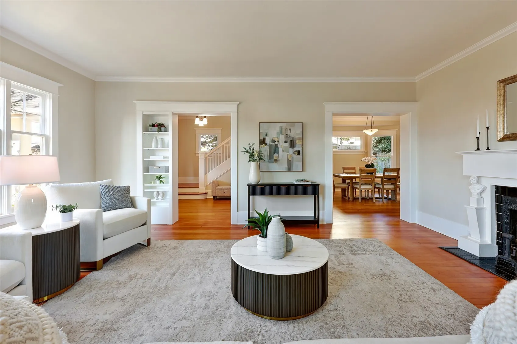 926 11th Avenue E, Seattle, WA 98102