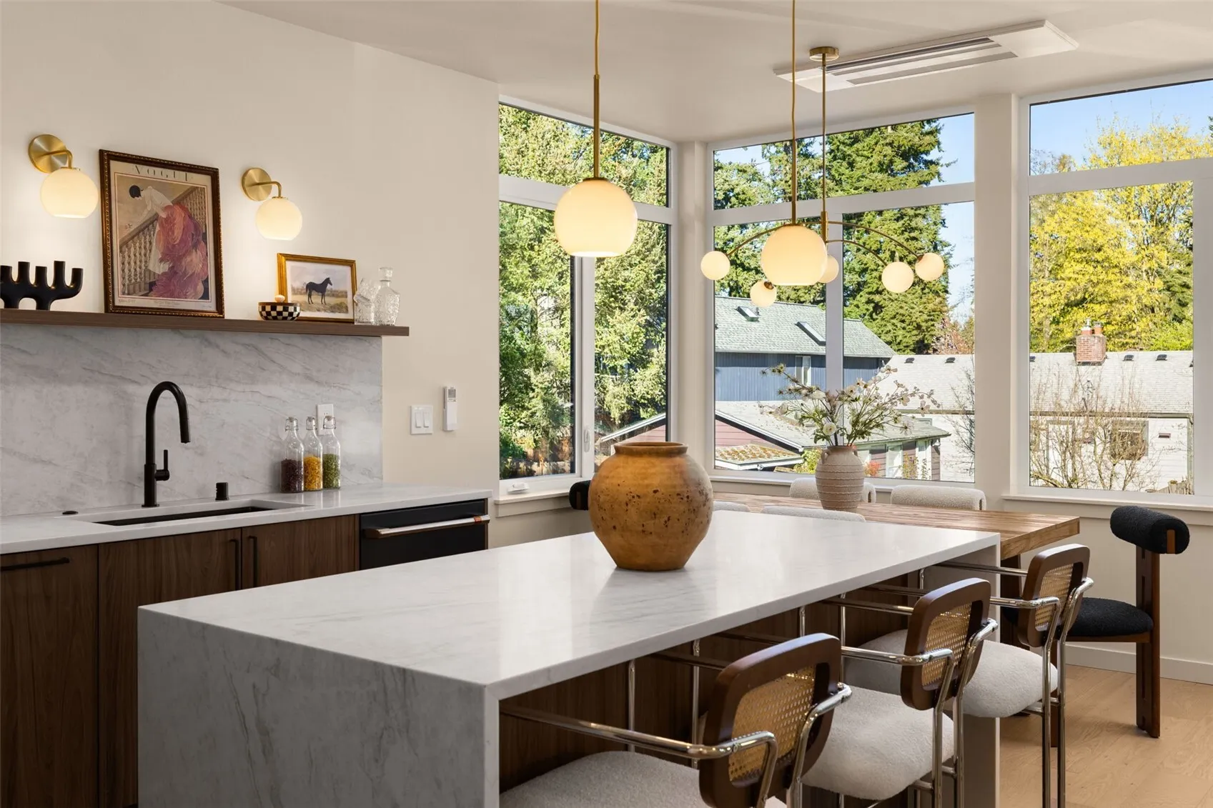 14037 Densmore Avenue N, Seattle, WA 98133