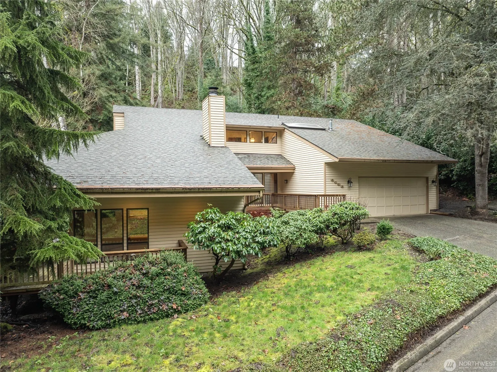 6436 NE 135th Place , Kirkland, WA 98034-1626