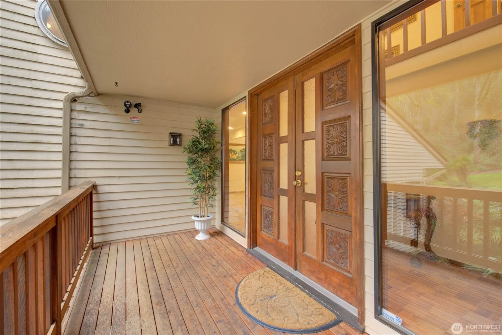 6436 NE 135th Place , Kirkland, WA 98034-1626