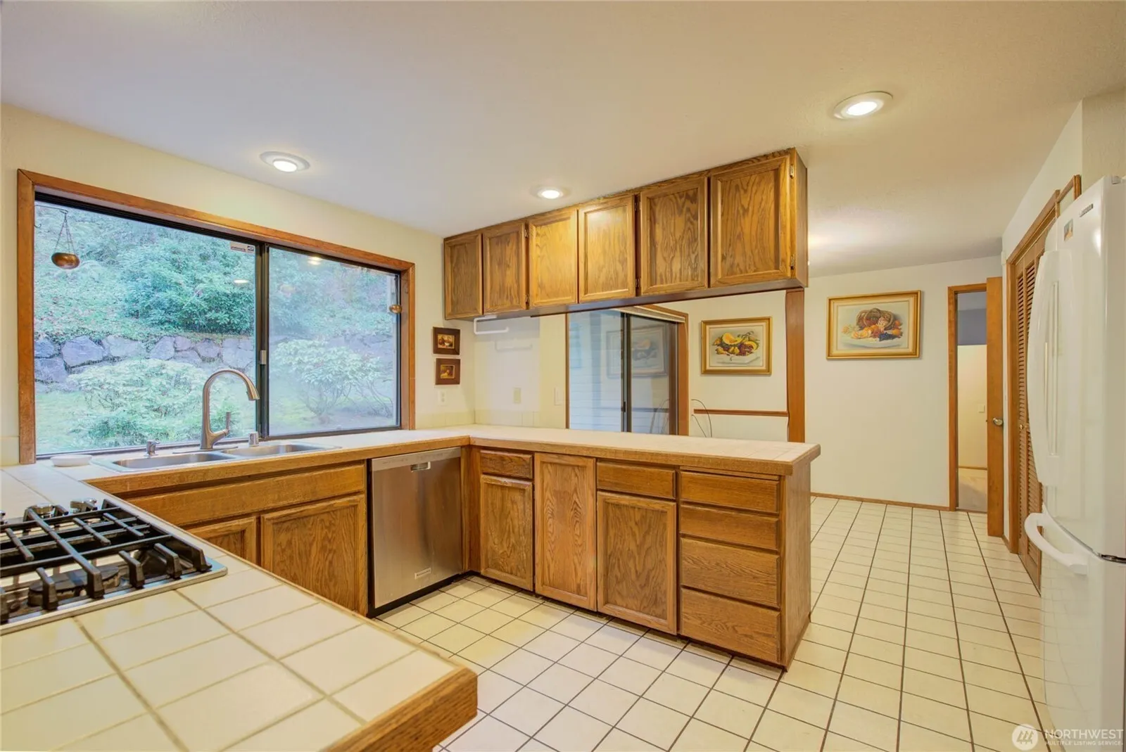 6436 NE 135th Place , Kirkland, WA 98034-1626