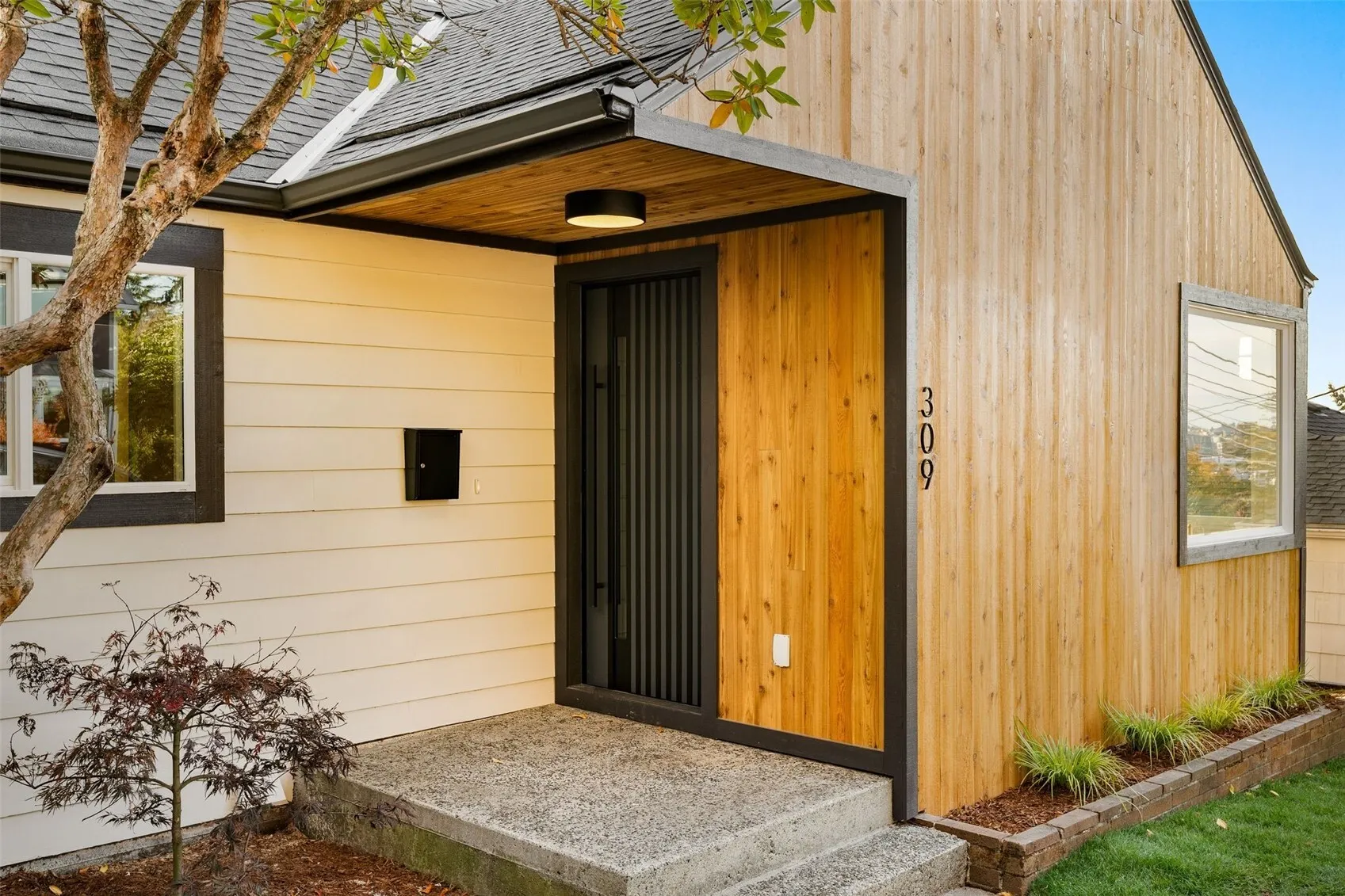 309 NW 48th Street , Seattle, WA 98107