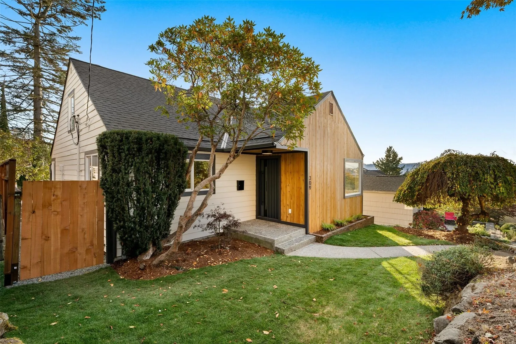 309 NW 48th Street , Seattle, WA 98107