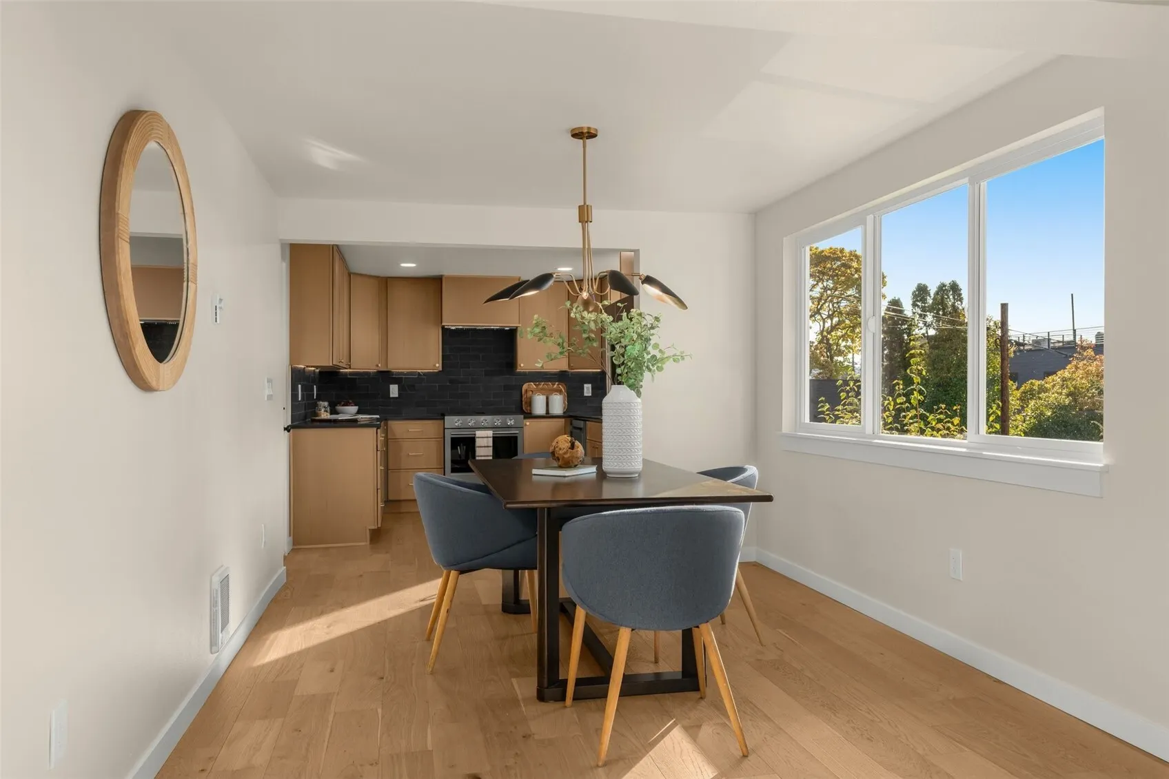 309 NW 48th Street , Seattle, WA 98107