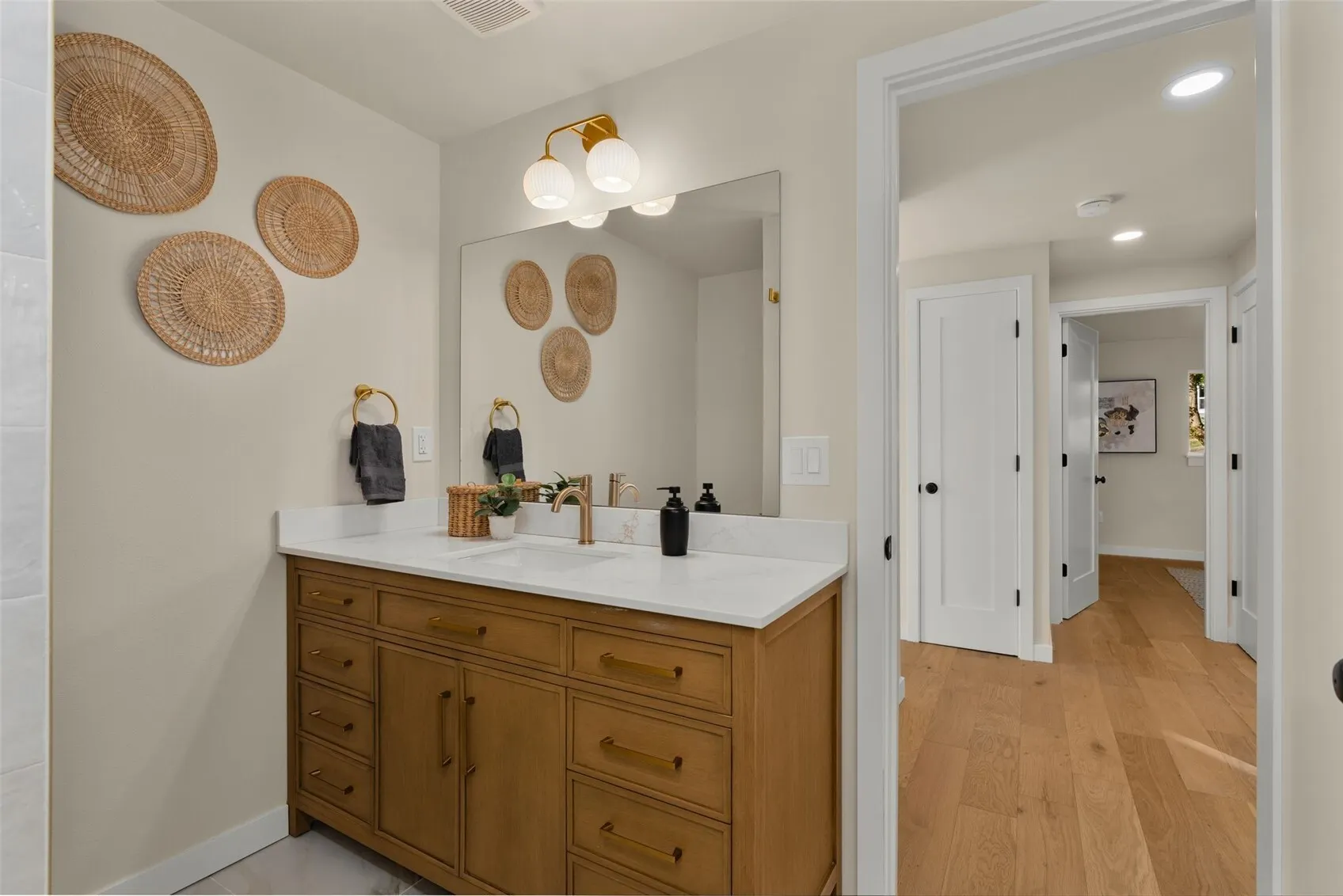 309 NW 48th Street , Seattle, WA 98107