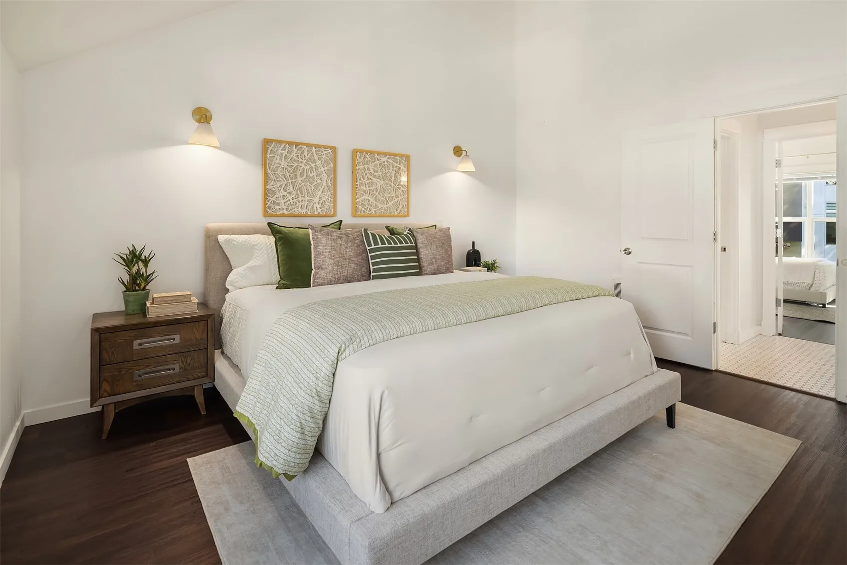 1813 S Bush Place #B, Seattle, WA 98144