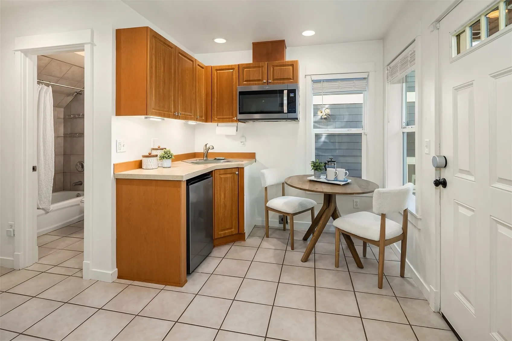1813 S Bush Place #B, Seattle, WA 98144