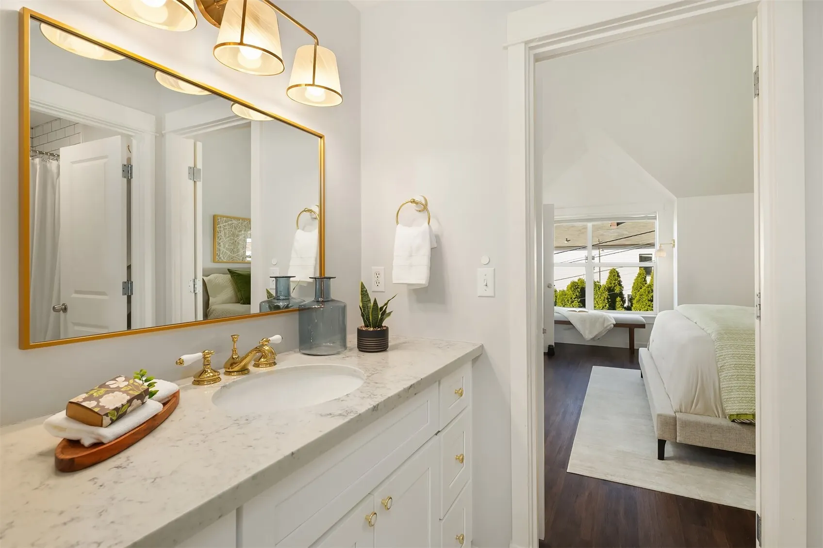 1813 S Bush Place #B, Seattle, WA 98144