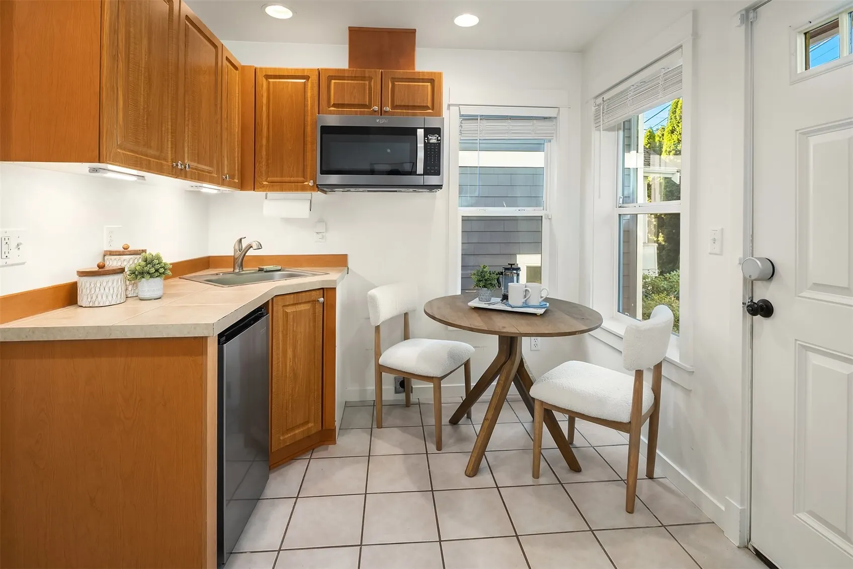 1813 S Bush Place #B, Seattle, WA 98144