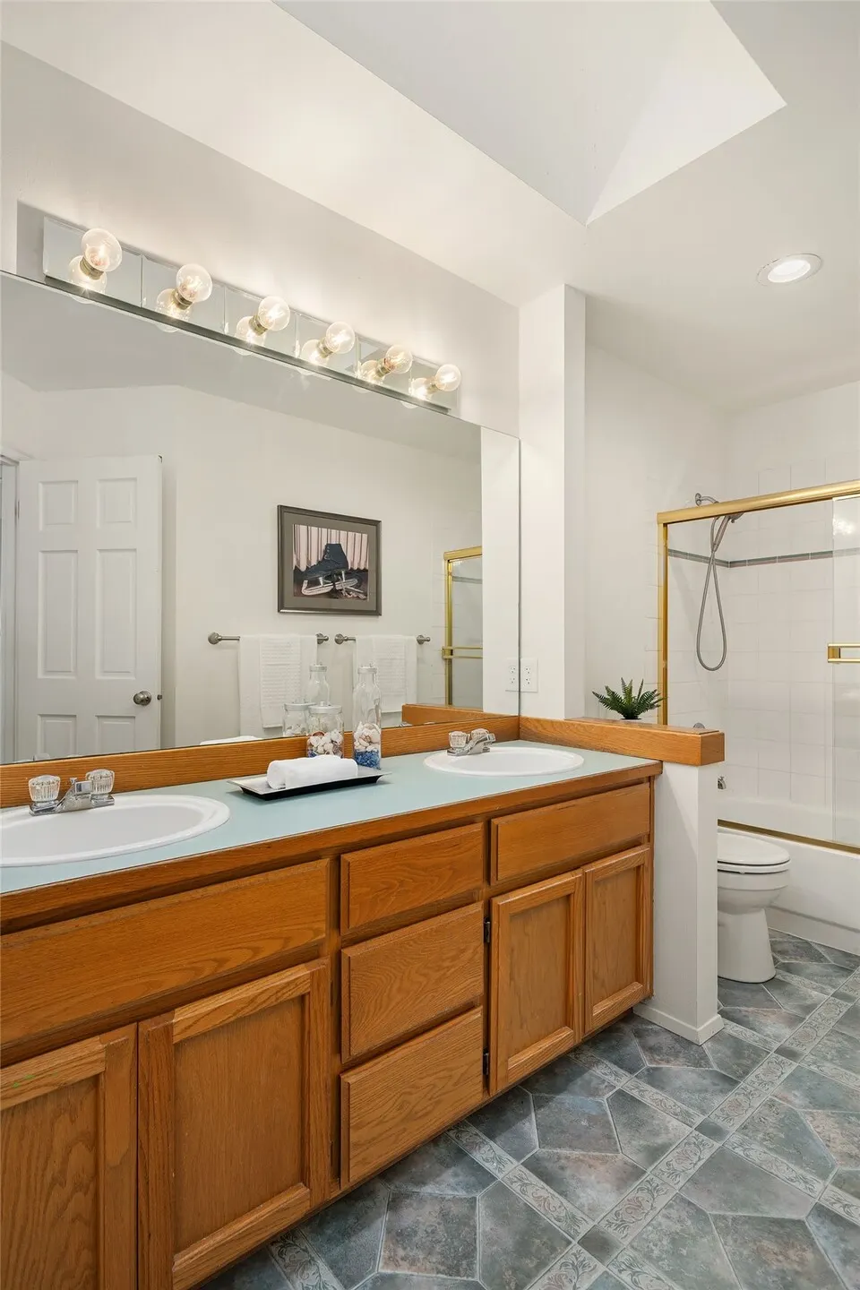 26038 SE 38th Street , Sammamish, WA 98029