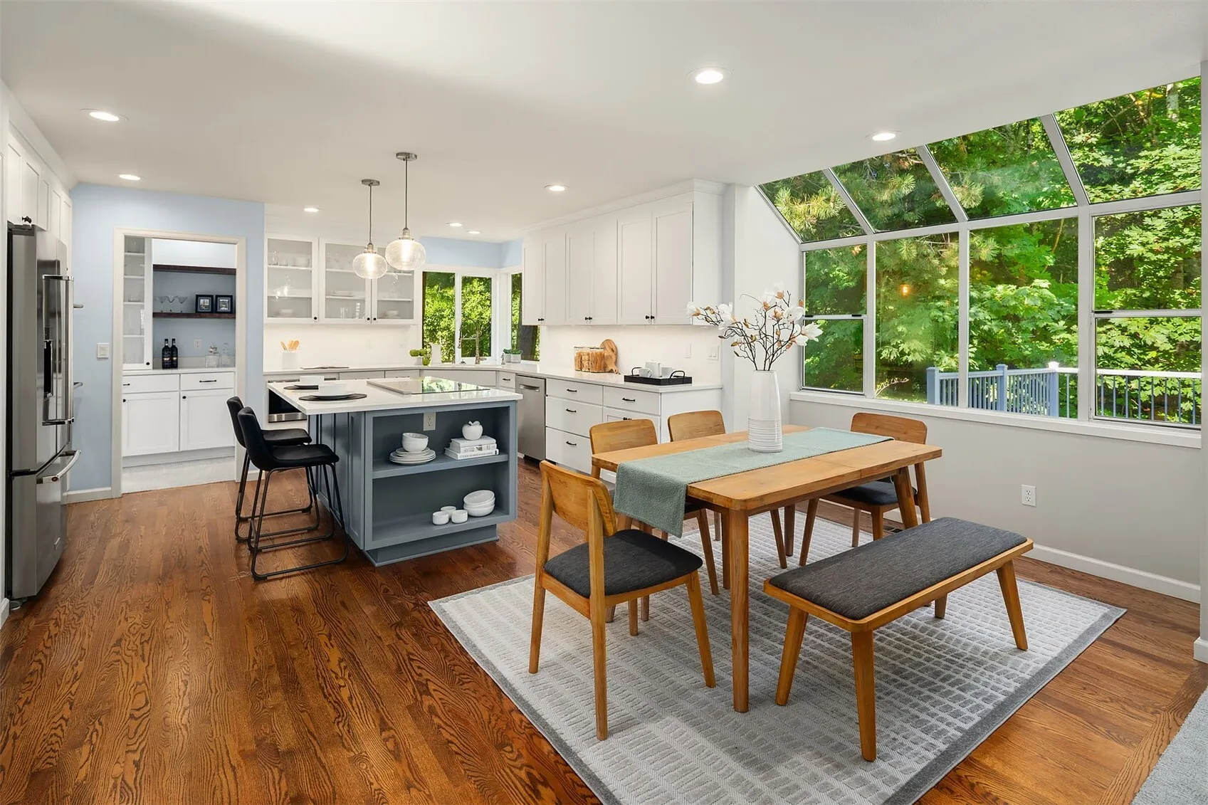 26038 SE 38th Street , Sammamish, WA 98029