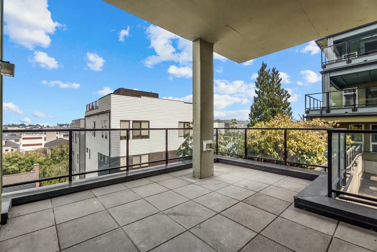 655 Crockett Street #A107, Seattle, WA 98109