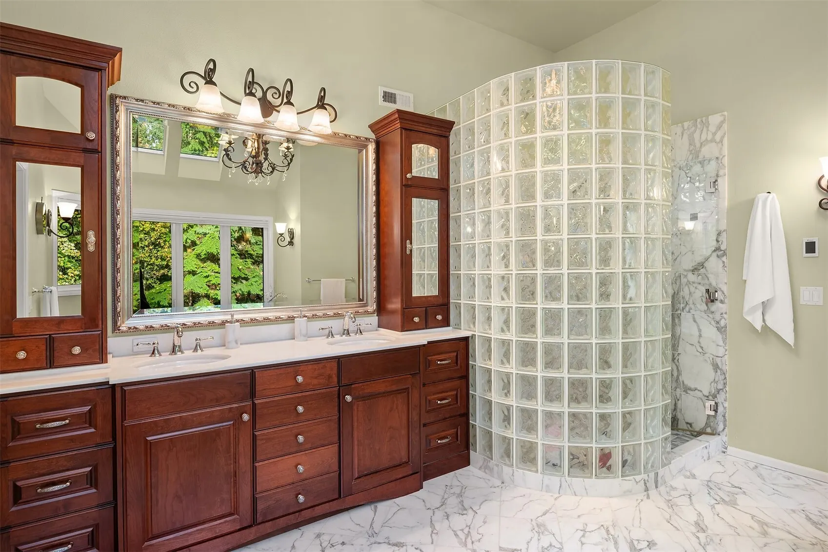 16719 168th Place NE, Woodinville, WA 98072