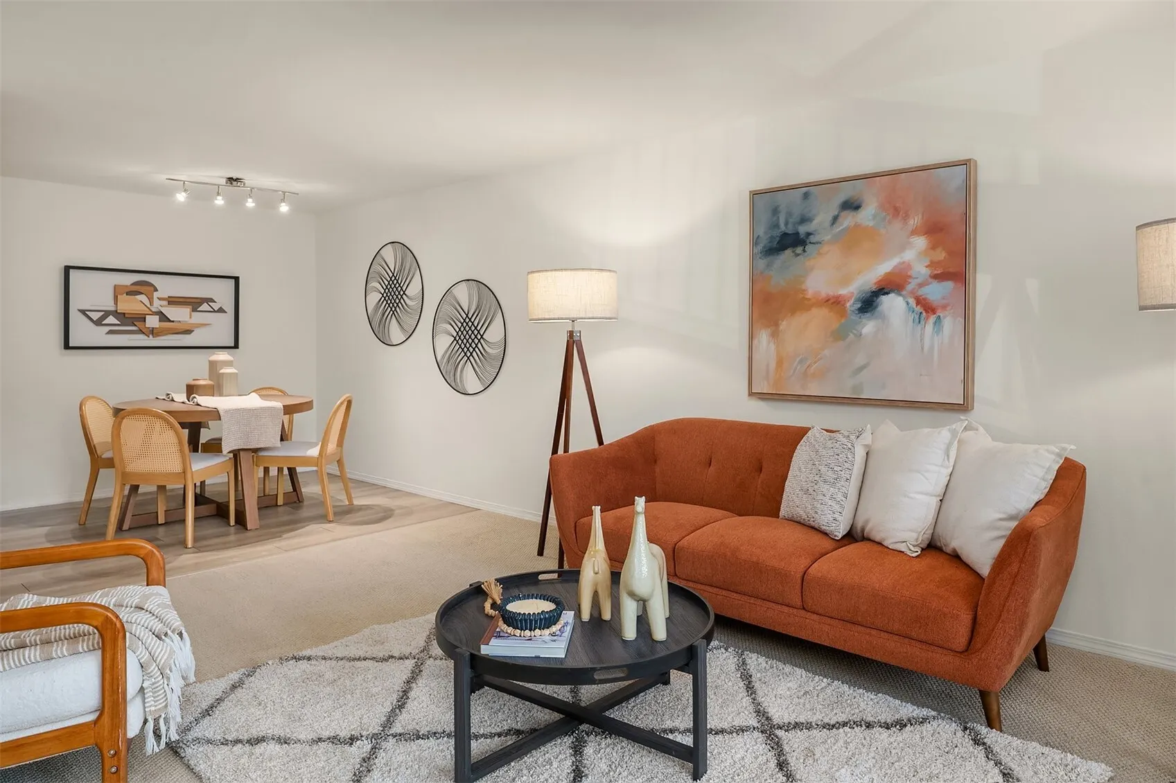 14300 32nd Avenue NE #204, Seattle, WA 98125