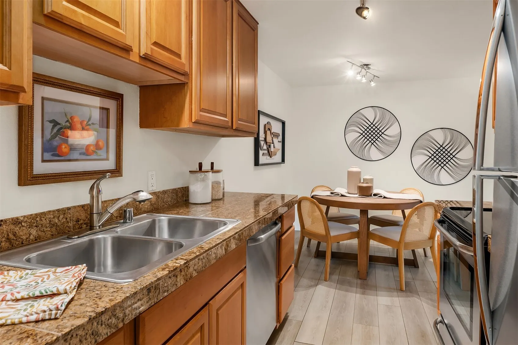 14300 32nd Avenue NE #204, Seattle, WA 98125