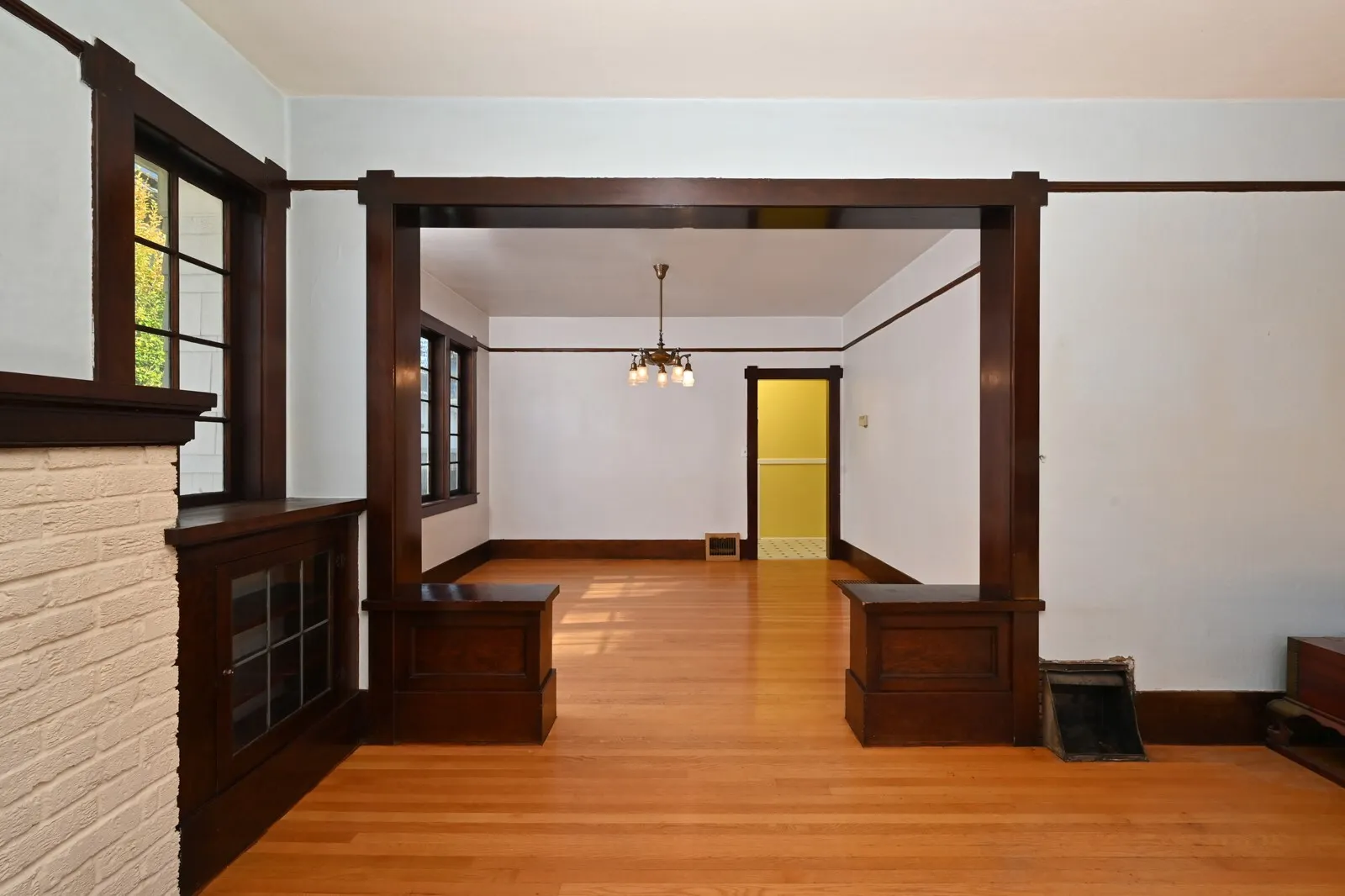 5818 7th Avenue NW, Seattle, WA 98107