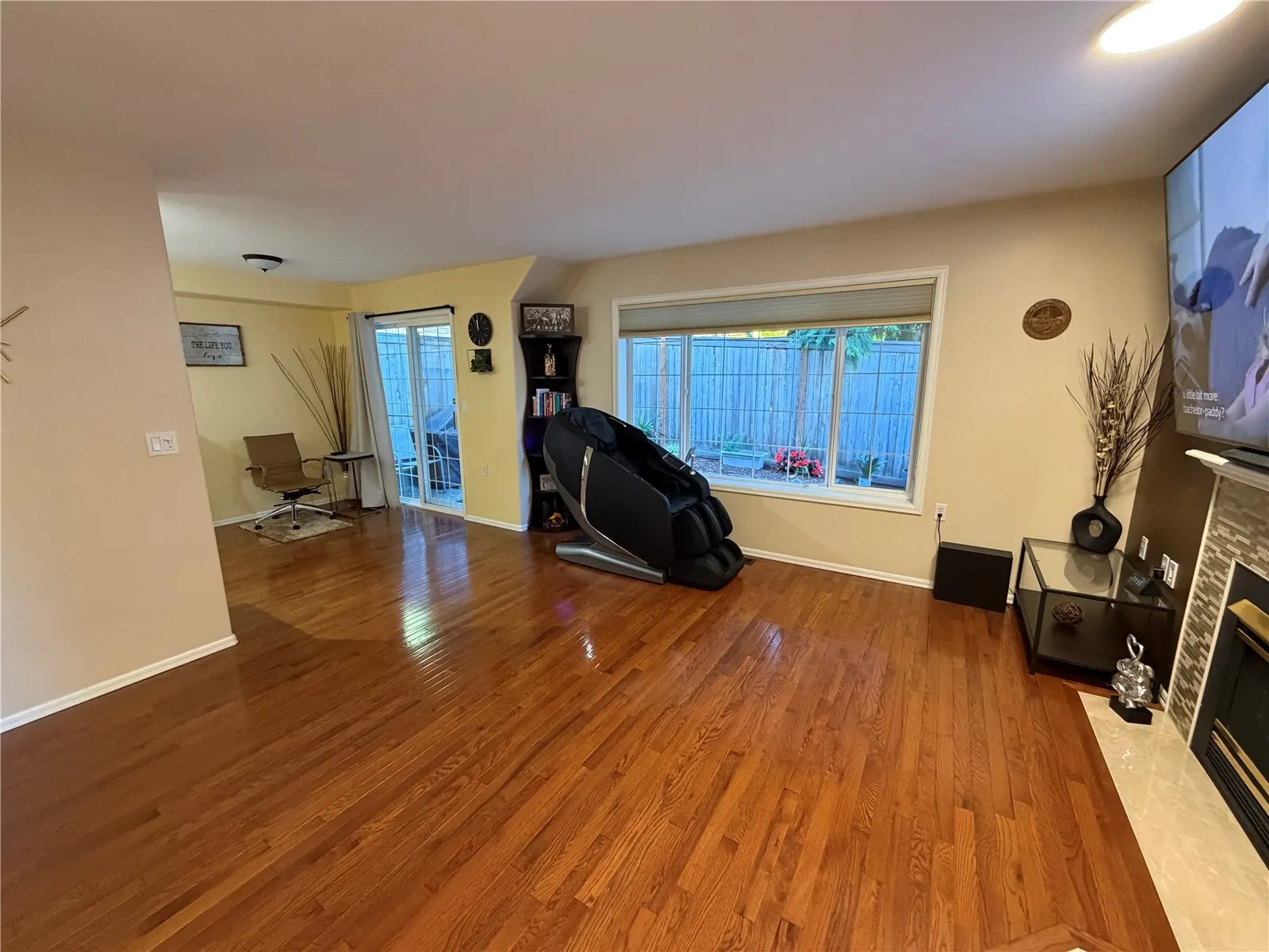 15633 44th Avenue W #B-1, Lynnwood, WA 98087