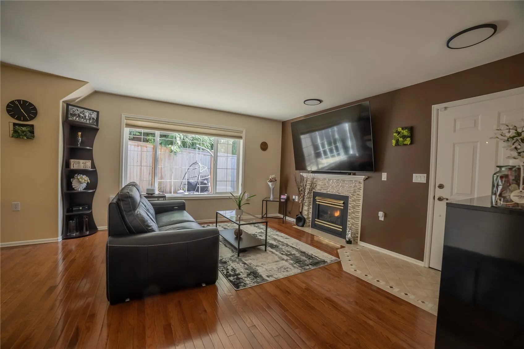 15633 44th Avenue W #B-1, Lynnwood, WA 98087