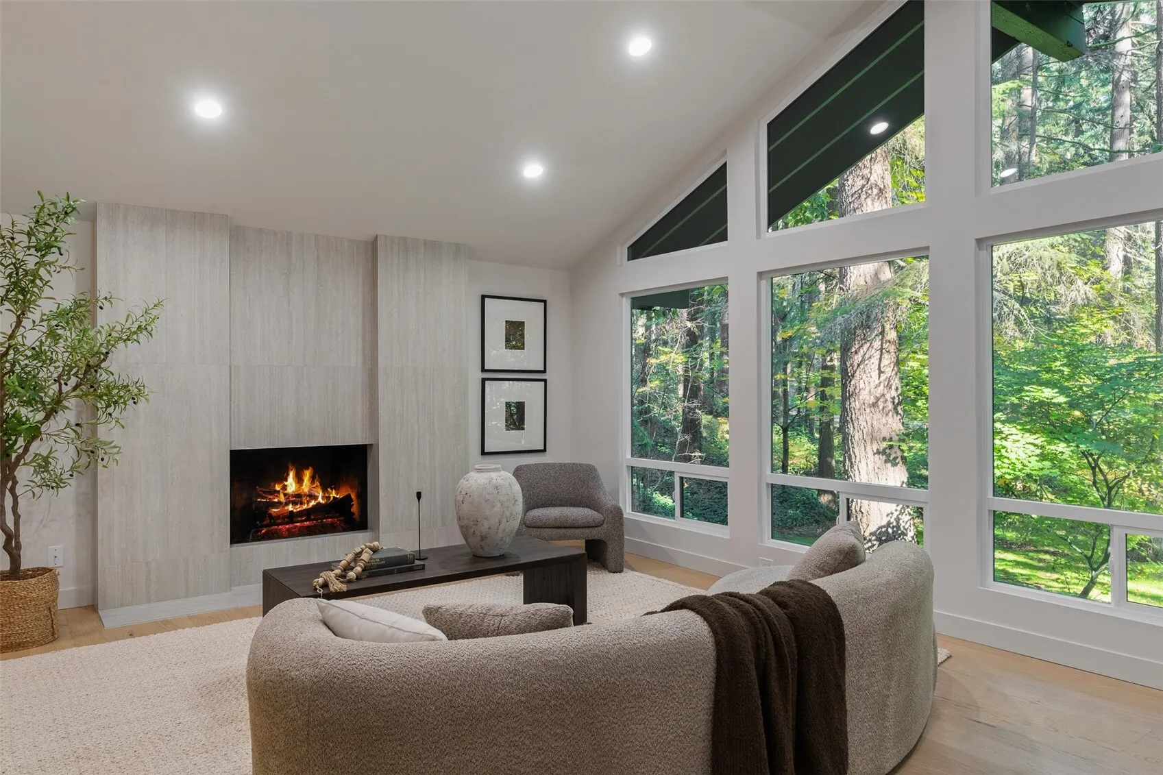 18113 194th Avenue NE, Woodinville, WA 98077