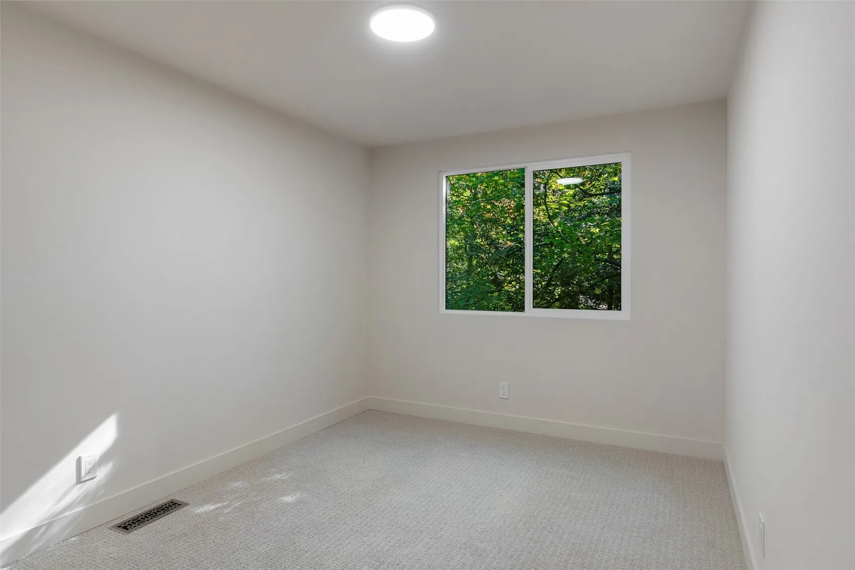 18113 194th Avenue NE, Woodinville, WA 98077