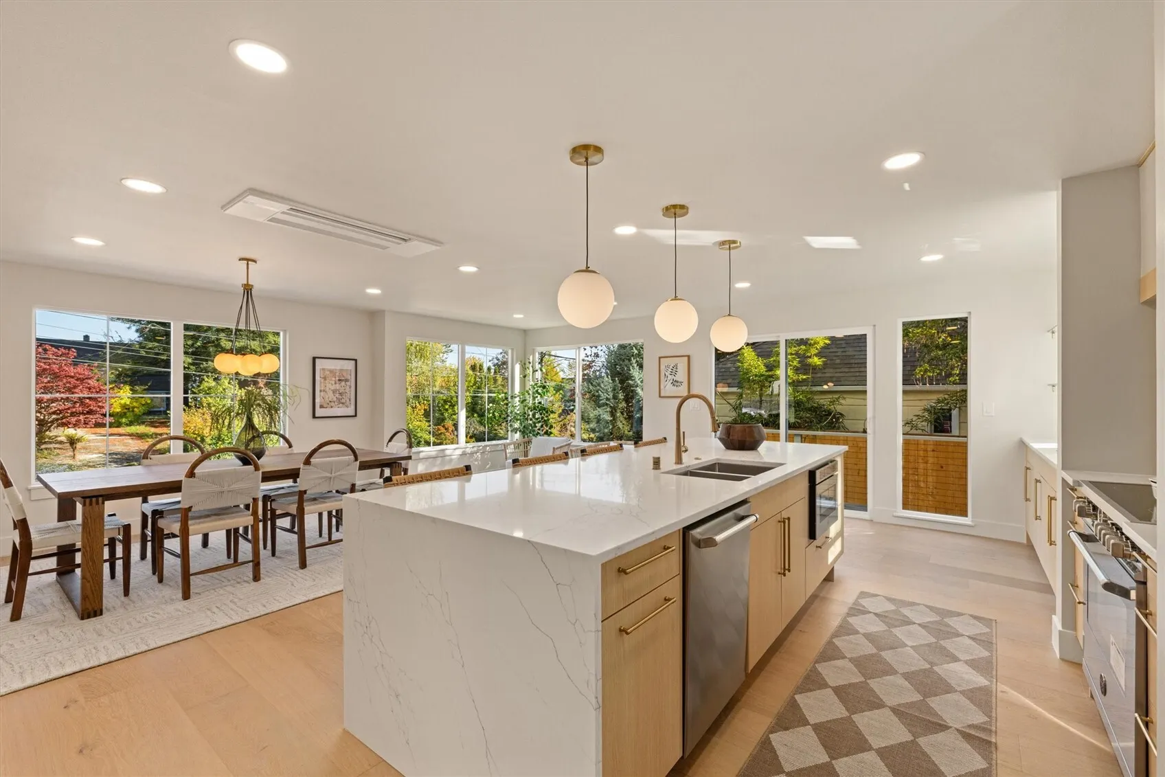 1441 Madrona Drive , Seattle, WA 98122