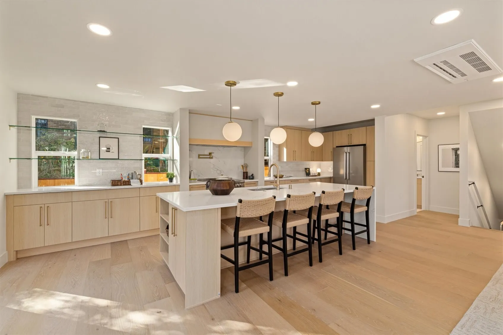 1441 Madrona Drive , Seattle, WA 98122