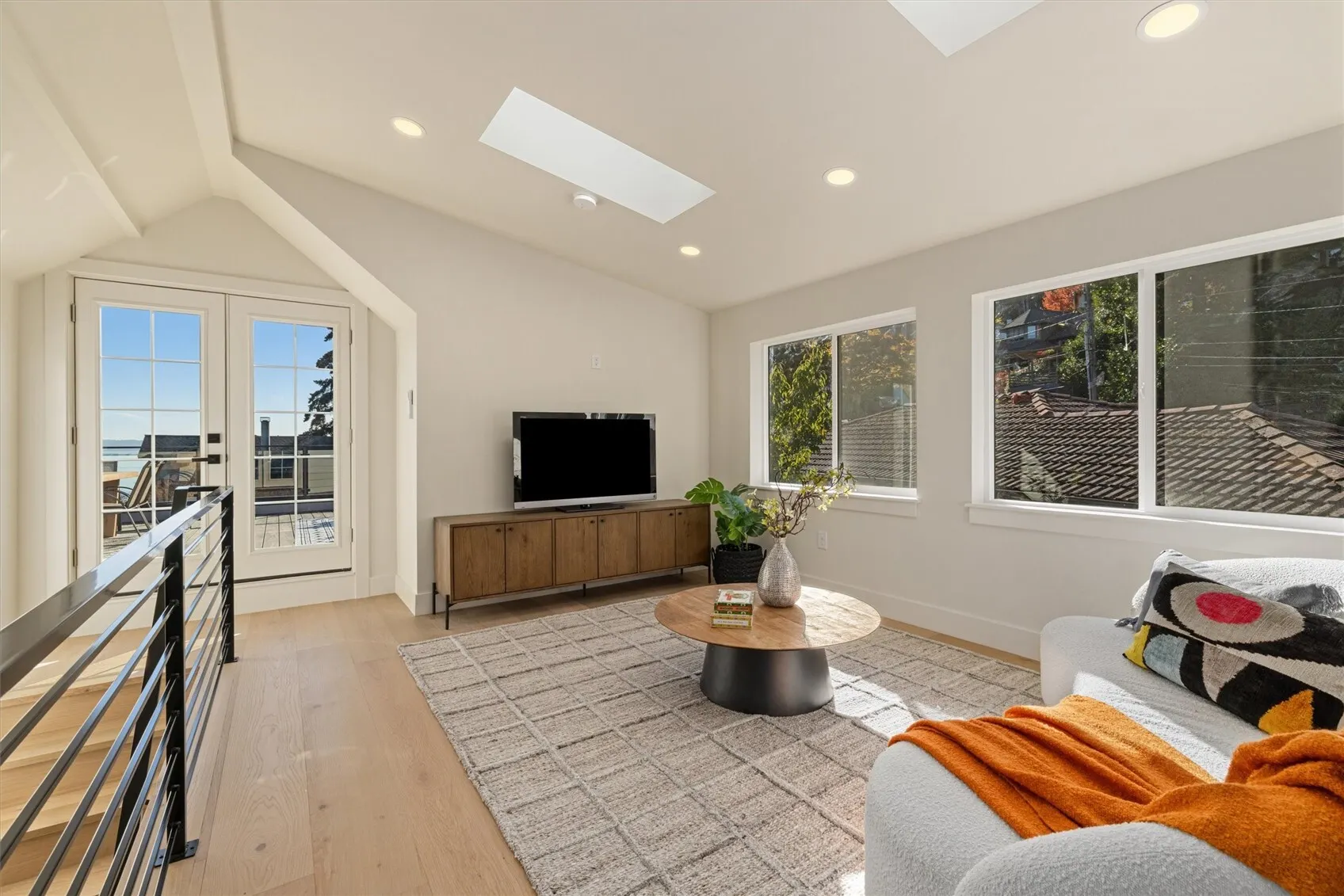 1441 Madrona Drive , Seattle, WA 98122