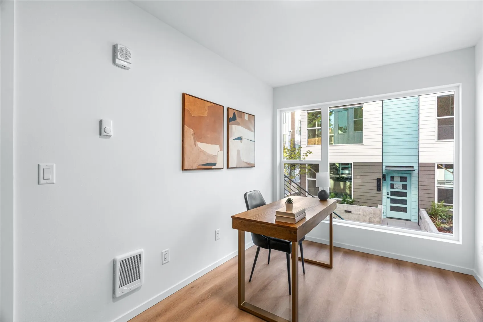 12516 35th Avenue NE #F, Seattle, WA 98125