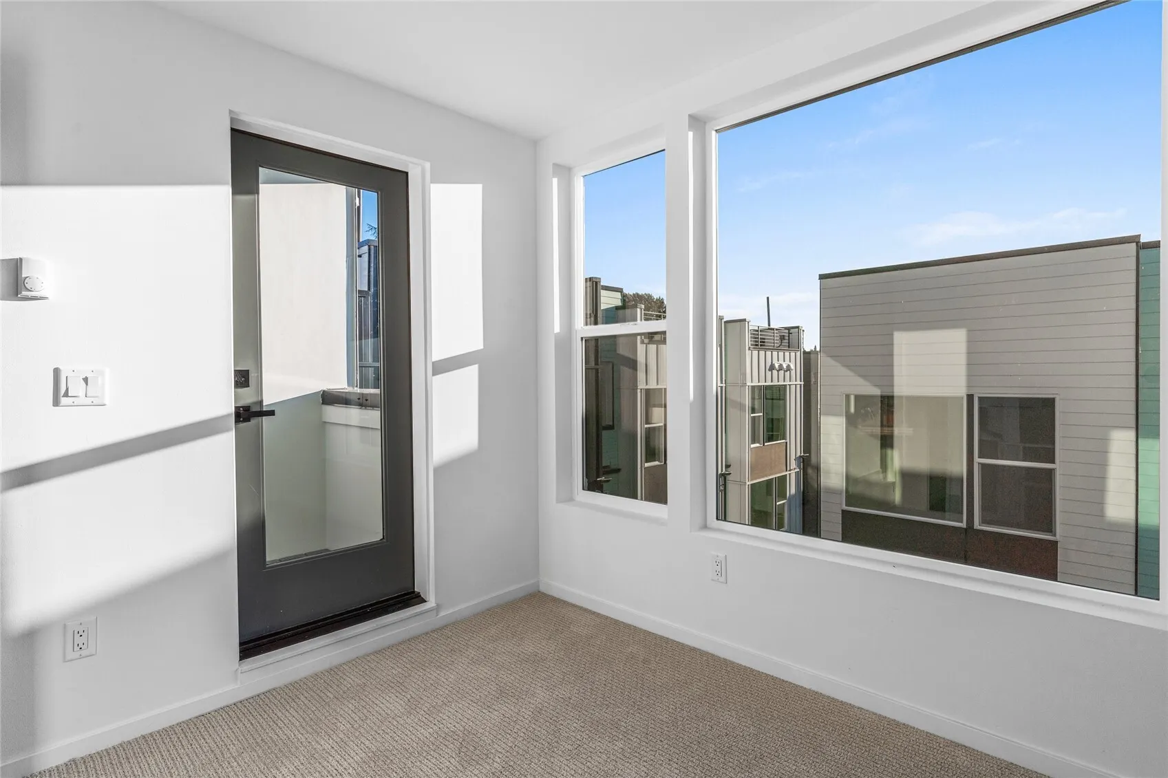12516 35th Avenue NE #F, Seattle, WA 98125